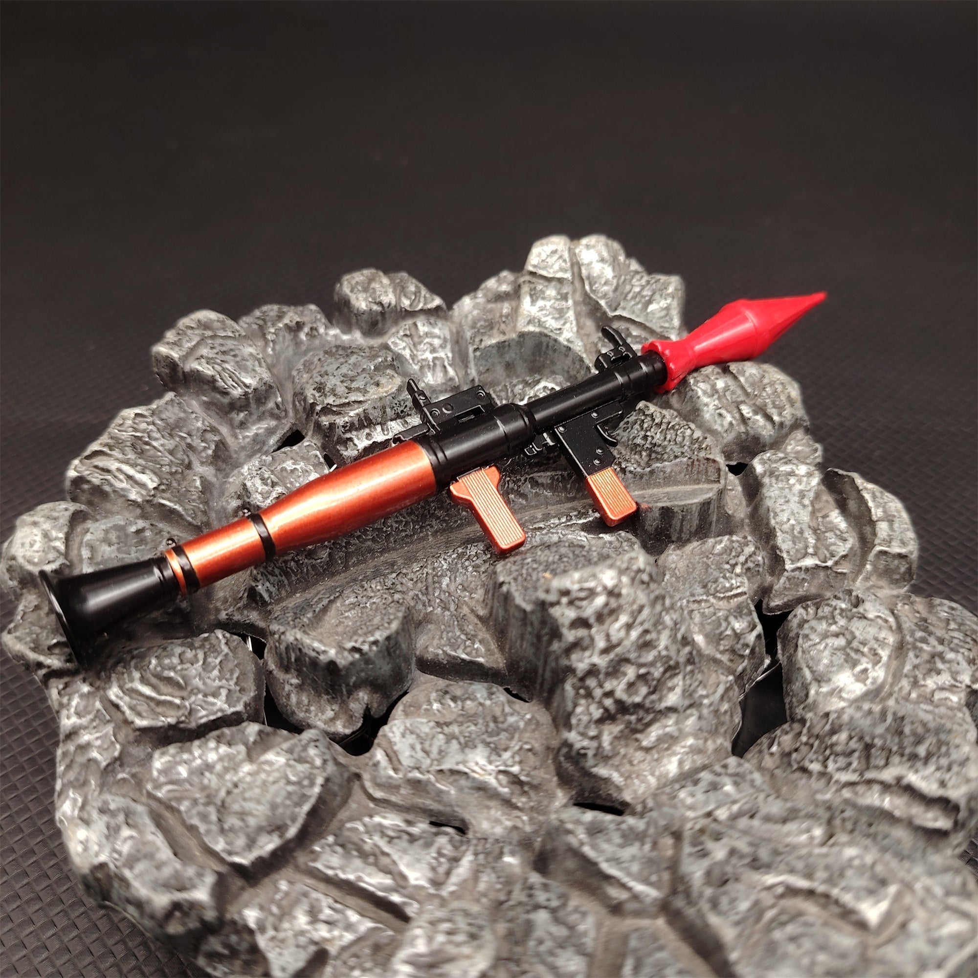 RPG-7 Rocket Launcher Miniature Military - Tophatter Daily Deals
