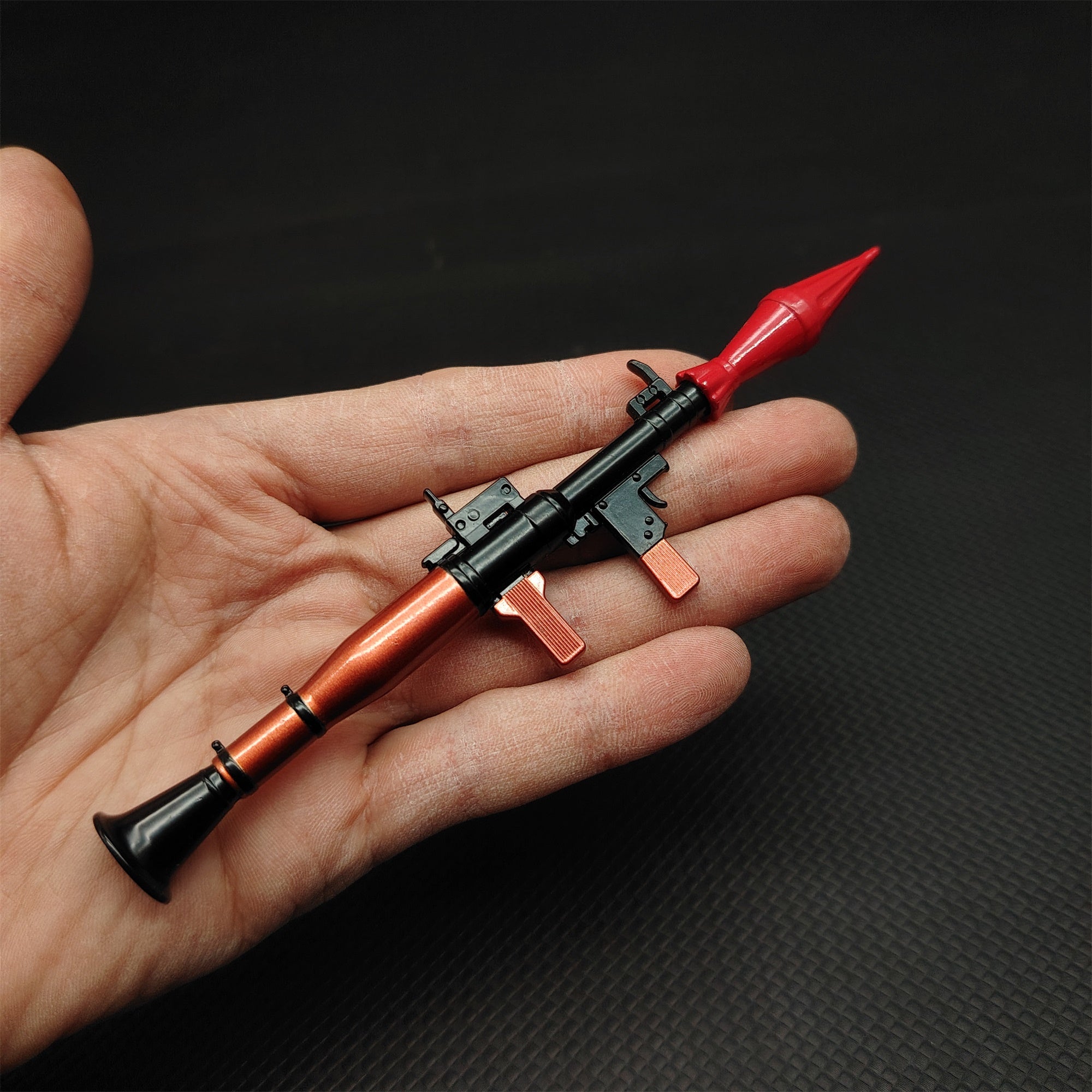 RPG-7 Rocket Launcher Miniature Military - Tophatter Daily Deals