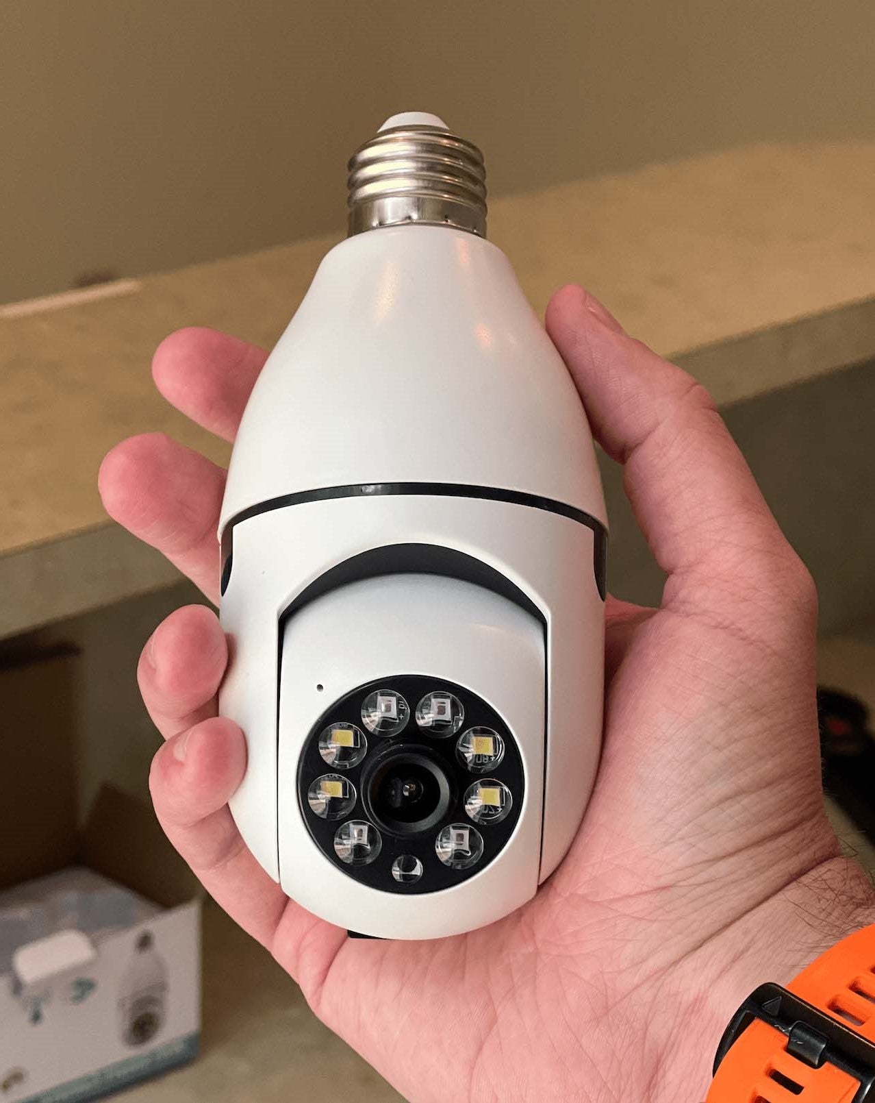 Security Light Bulb Camera 360 Coverage Night Vision - Tophatter Daily Deals