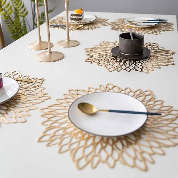Silver and Gold Decorative Placemats Wine & Dining - Tophatter Daily Deals