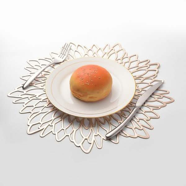 Silver and Gold Decorative Placemats Wine & Dining - Tophatter Daily Deals