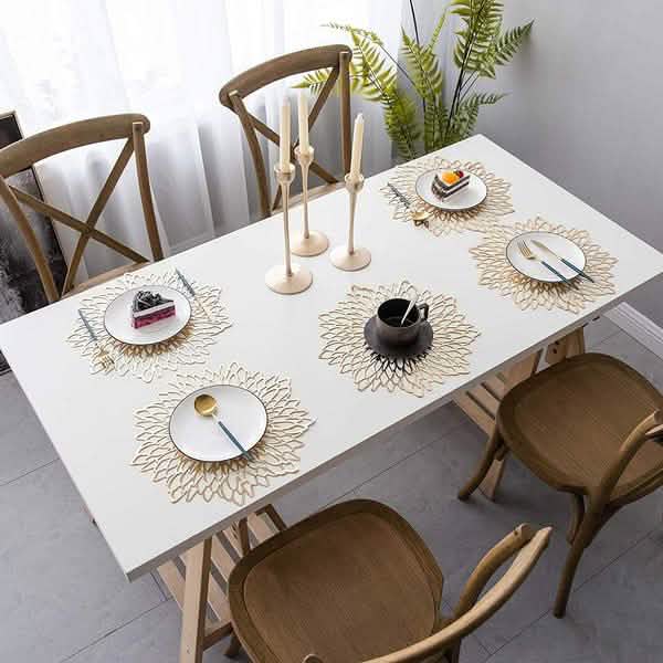 Silver and Gold Decorative Placemats Wine & Dining - Tophatter Daily Deals