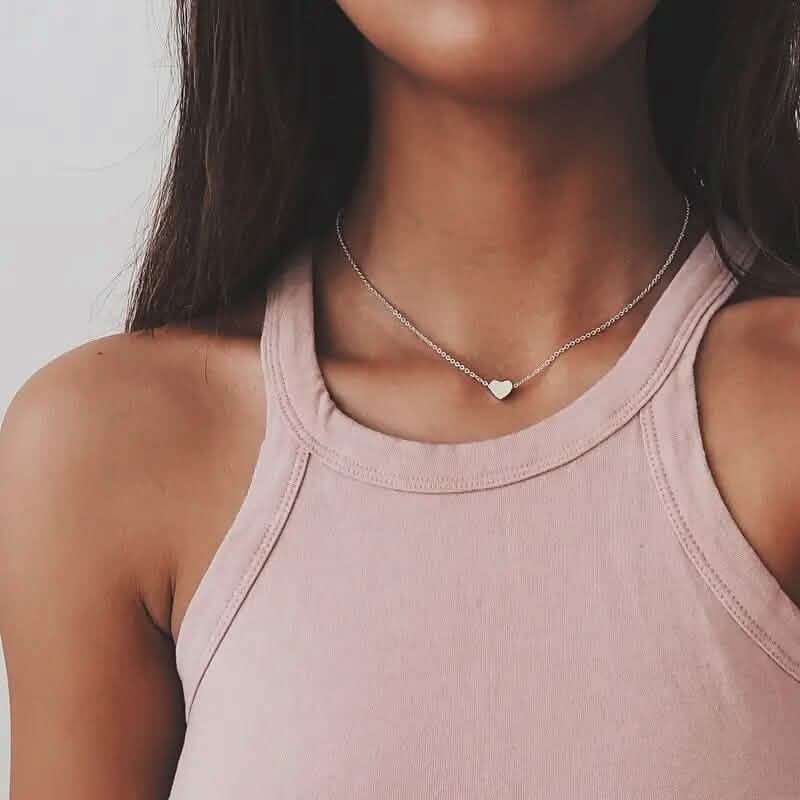 Simple Exquisite Heart-Shaped Pendant Alloy Necklace Necklaces - Tophatter Daily Deals