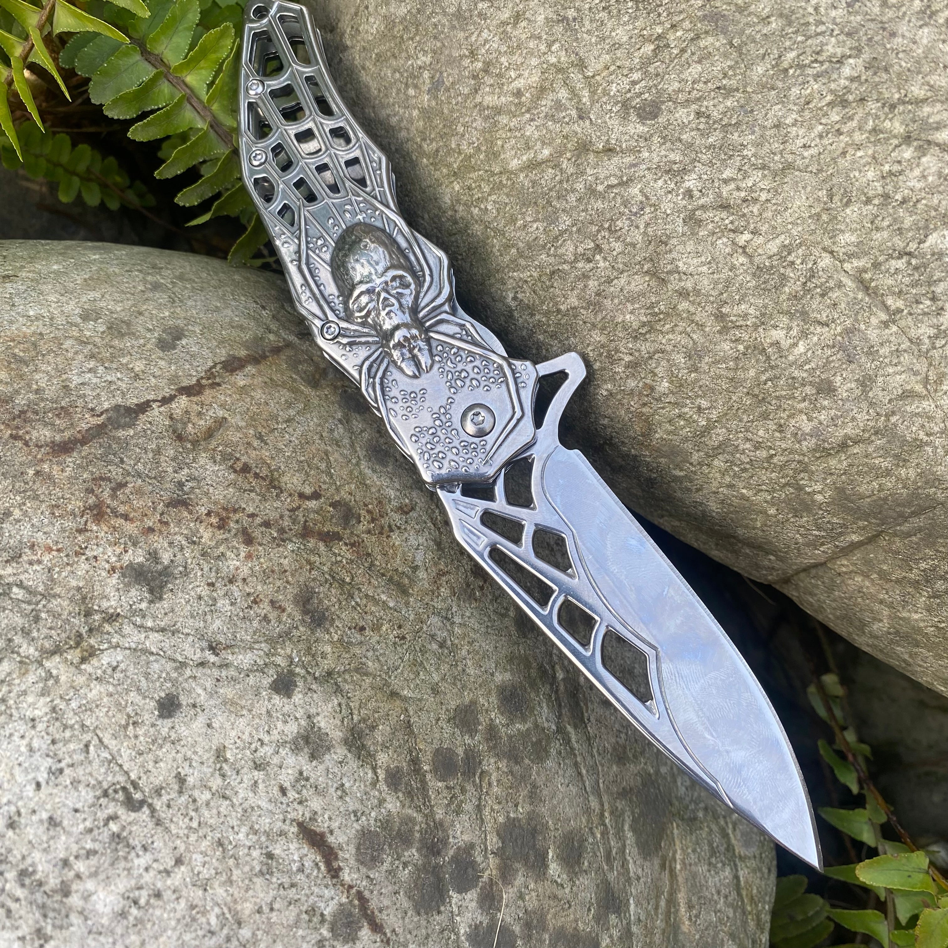 3D Skeleton Spider Folding Knife - Tophatter Daily Deals