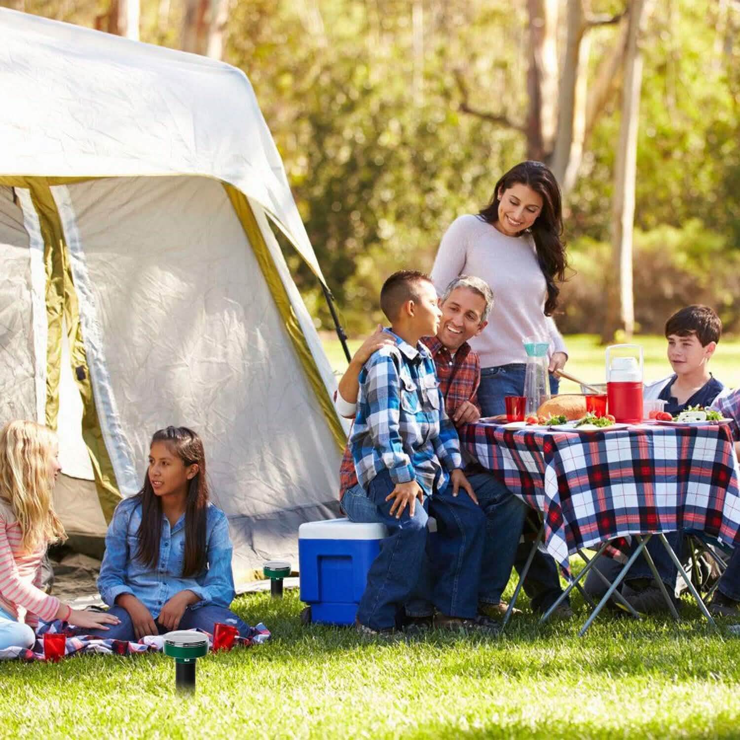 Solar Powered Mole Repeller Pest Control - Tophatter Daily Deals