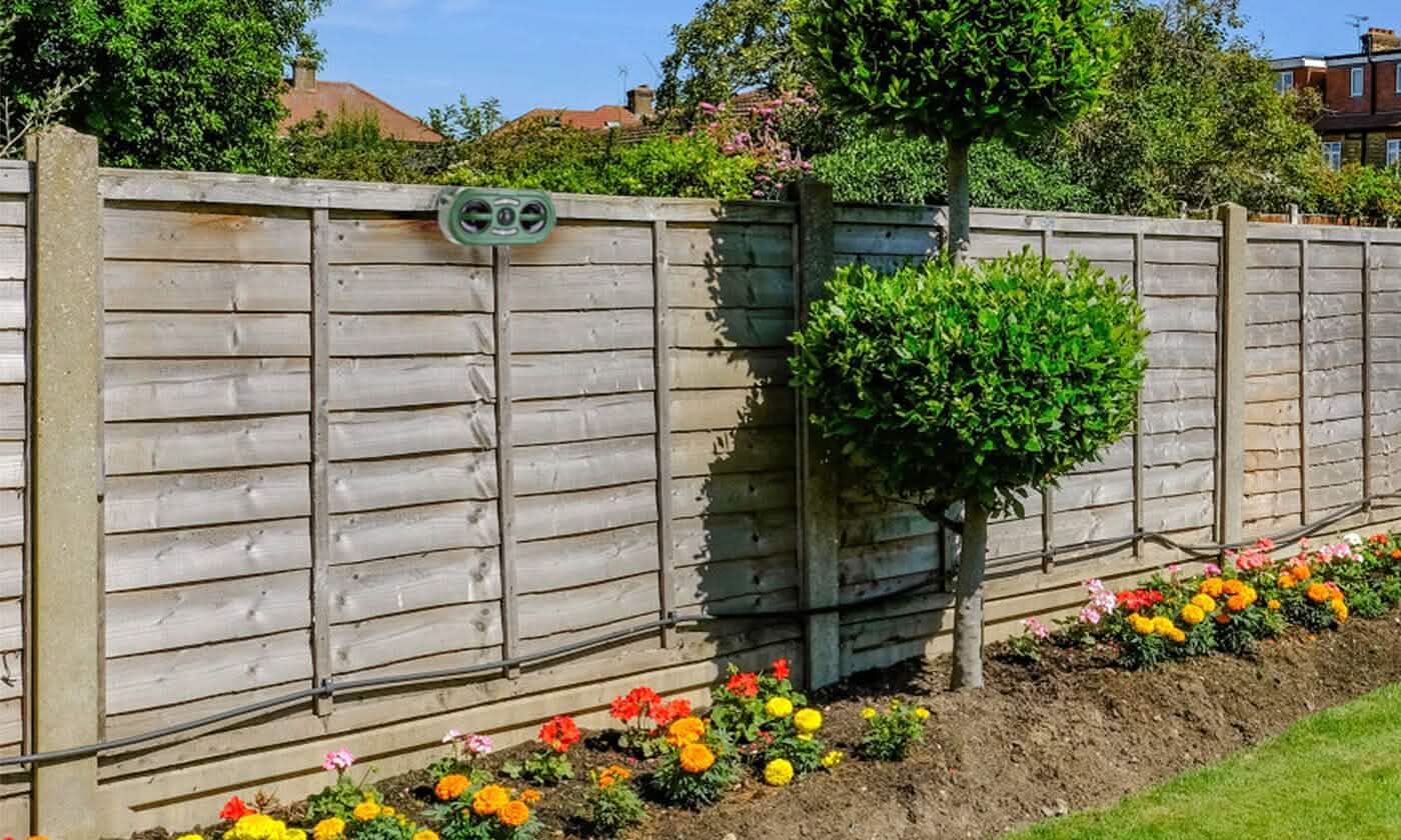 Solar Ultrasonic Animal Repeller Motion Sensor Pest Control - Tophatter Daily Deals