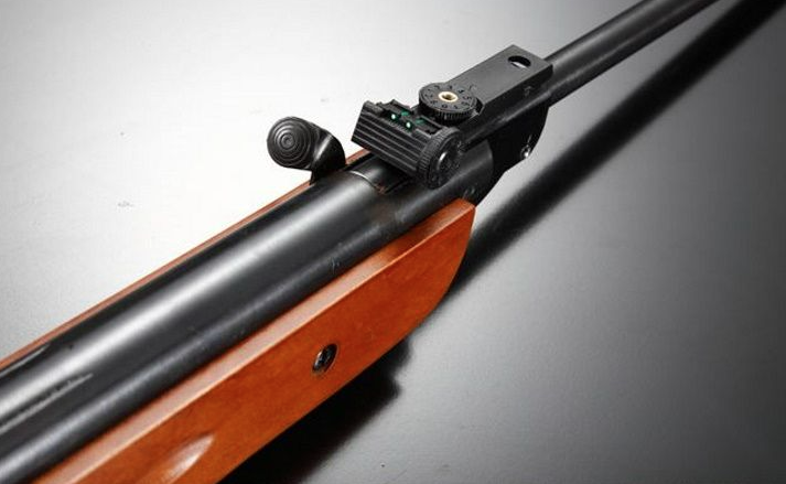 SPA ARTEMIS B2-4 WOODEN AIR RIFLE 4.5MM - Tophatter's Army Deals RIFLES - Tophatter Daily Deals
