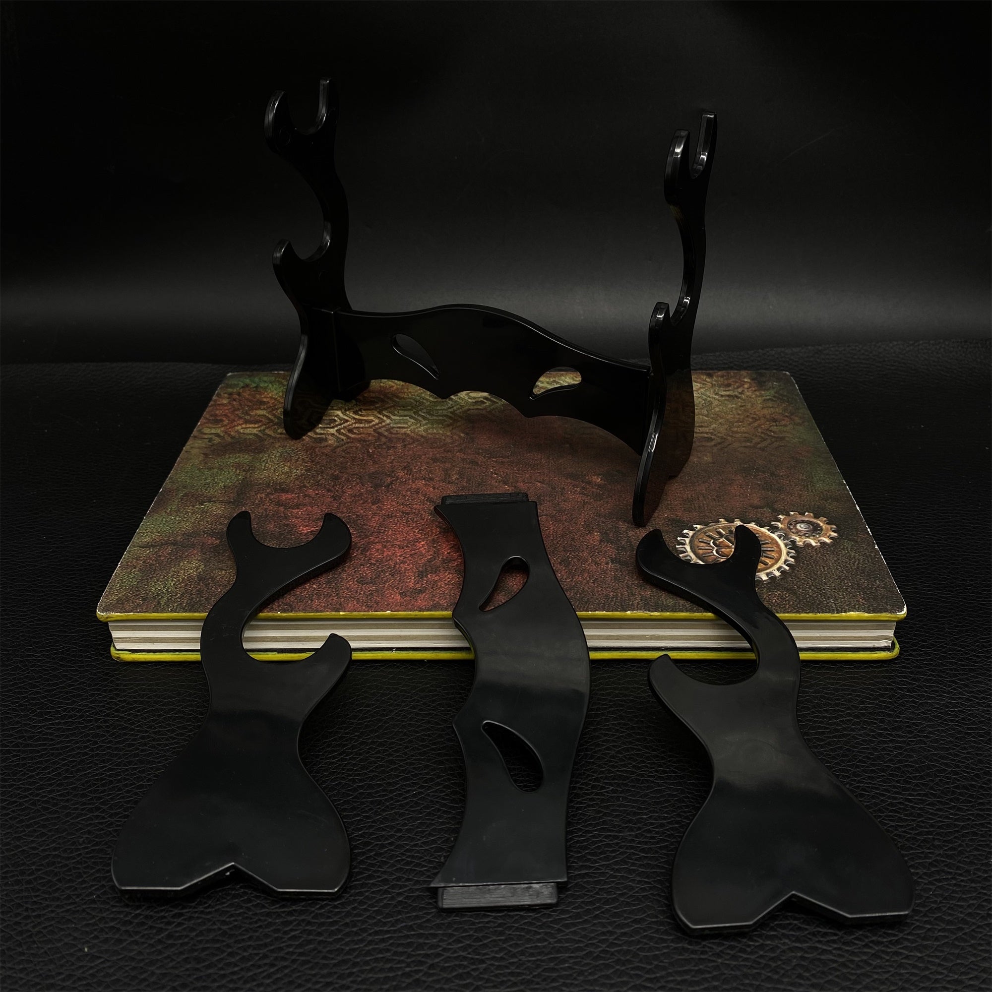 Mini-Scale Val Props Collective Metal Knife Fan Art - Tophatter Daily Deals