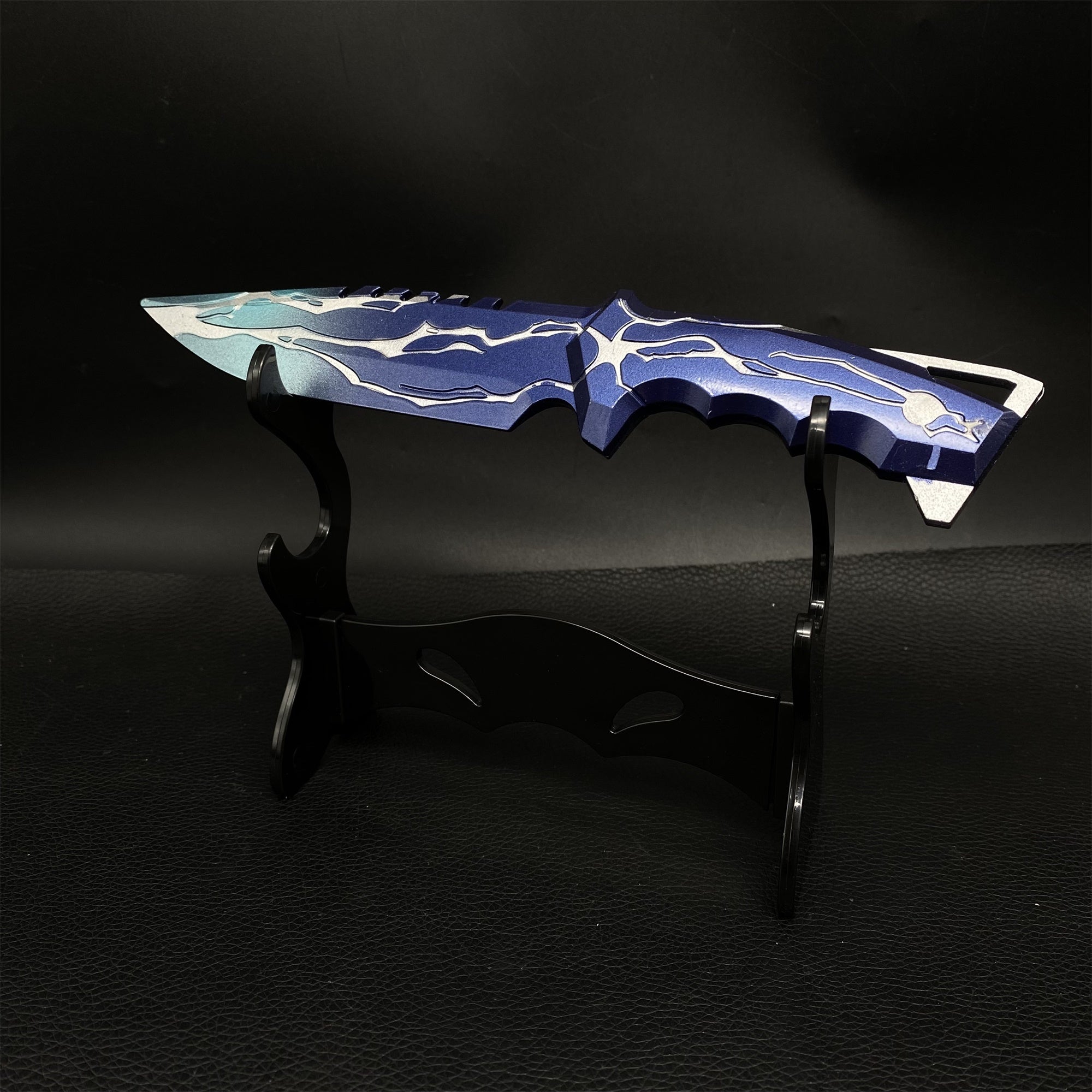 Mini-Scale Val Props Collective Metal Knife Fan Art - Tophatter Daily Deals