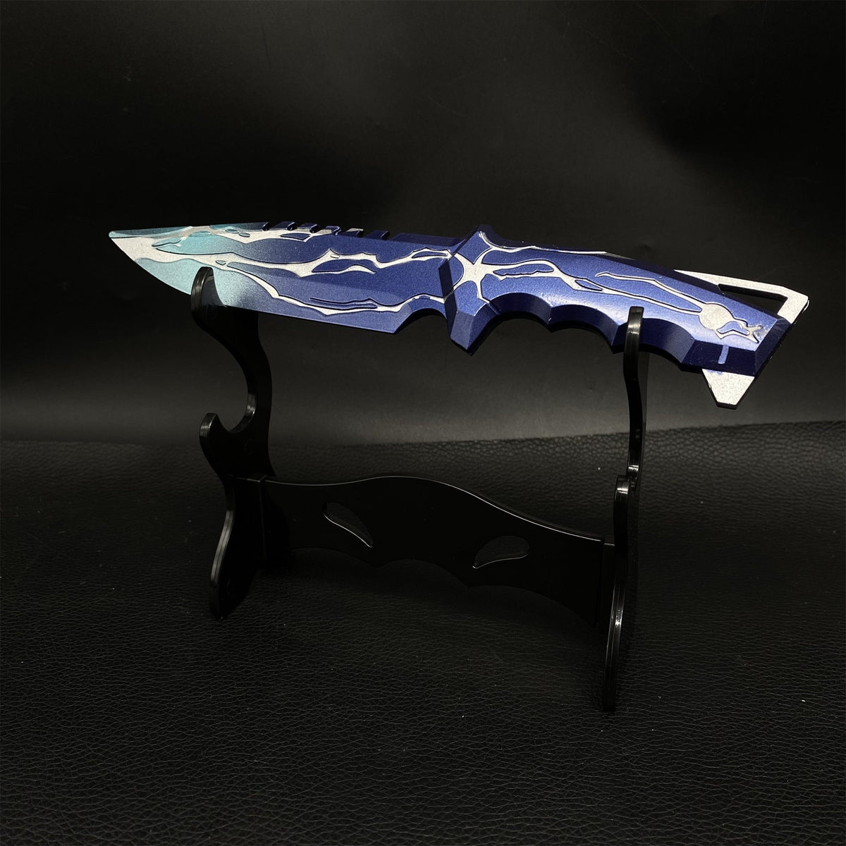 Mini-Scale Val Props Collective Metal Knife Fan Art - Tophatter Daily Deals