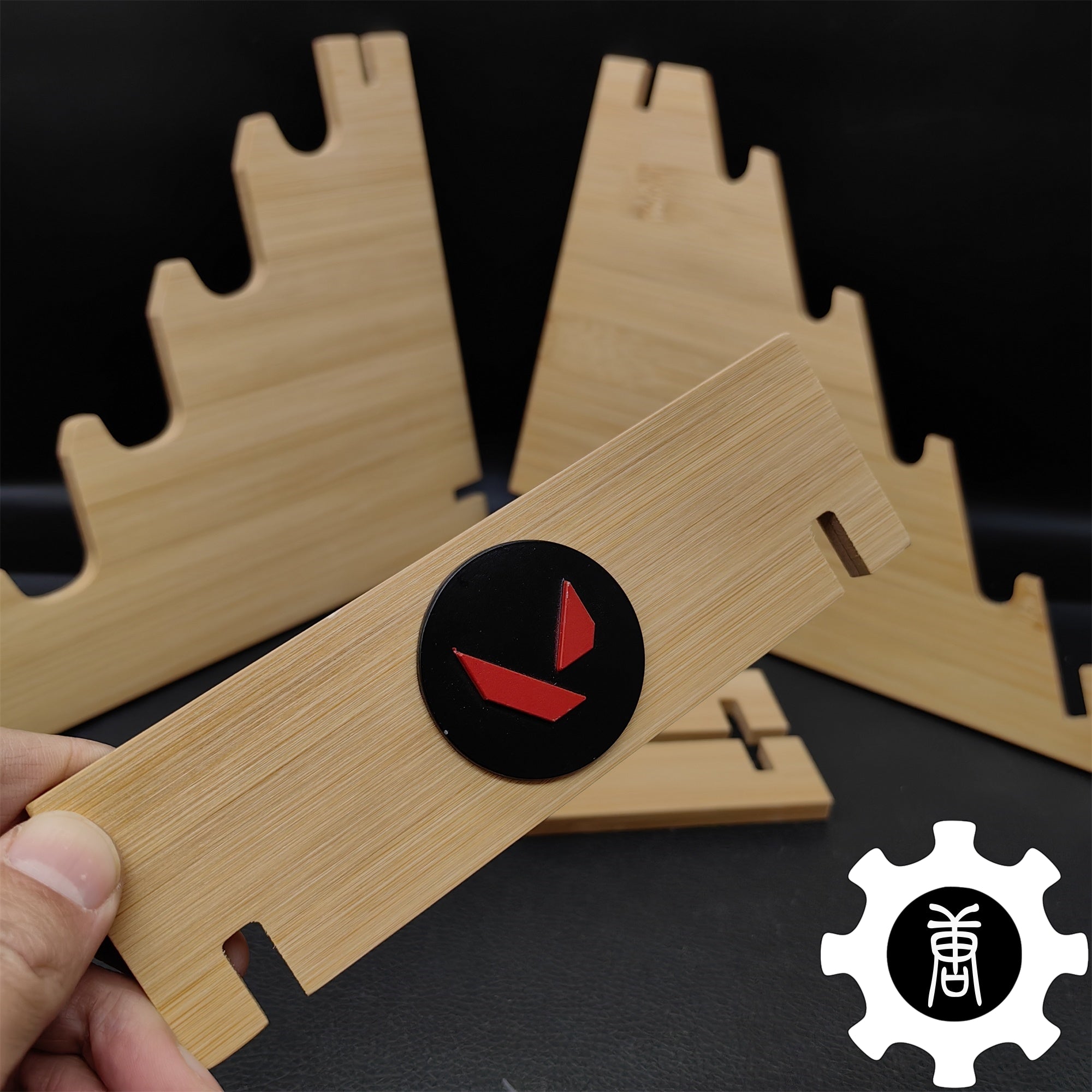 Game Knife Display Stand High-End 4-Layer Wooden Holder - Tophatter Daily Deals