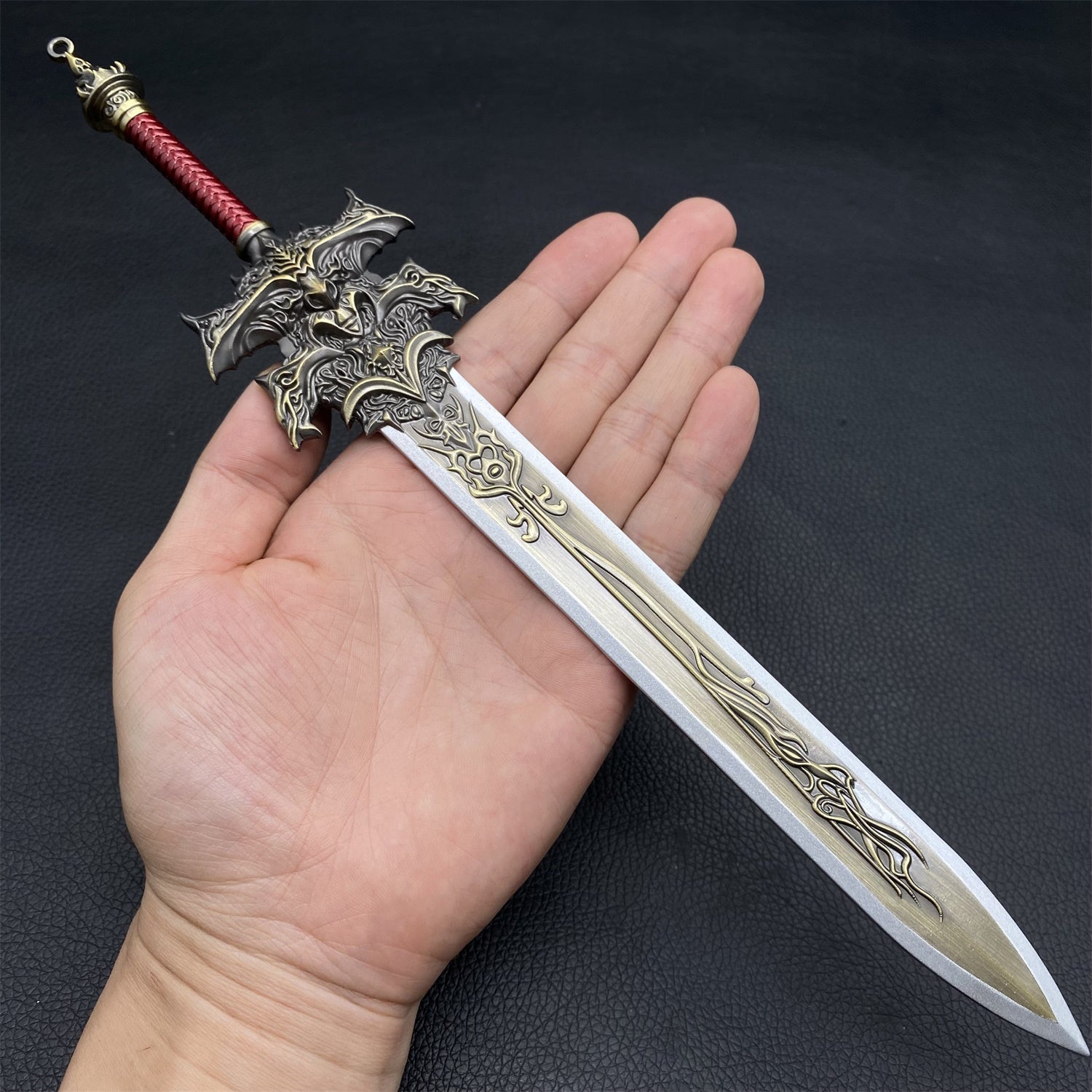 Ultimate 22 in 1 Fantasy Swords Metal Crafts For Collection Giant Que Sword - Tophatter Daily Deals