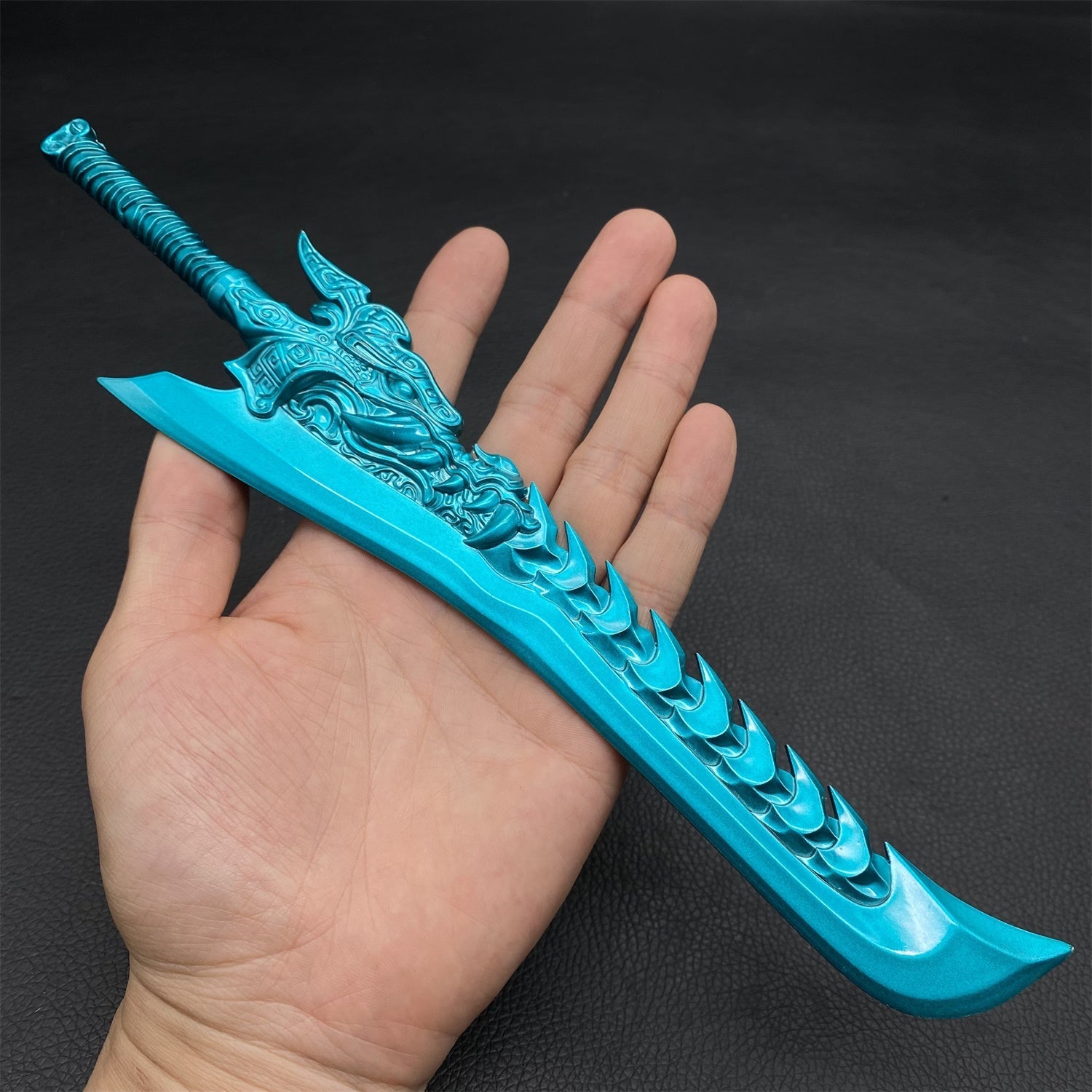 Ultimate 22 in 1 Fantasy Swords Metal Crafts For Collection Dragon Teeth Knife - Tophatter Daily Deals