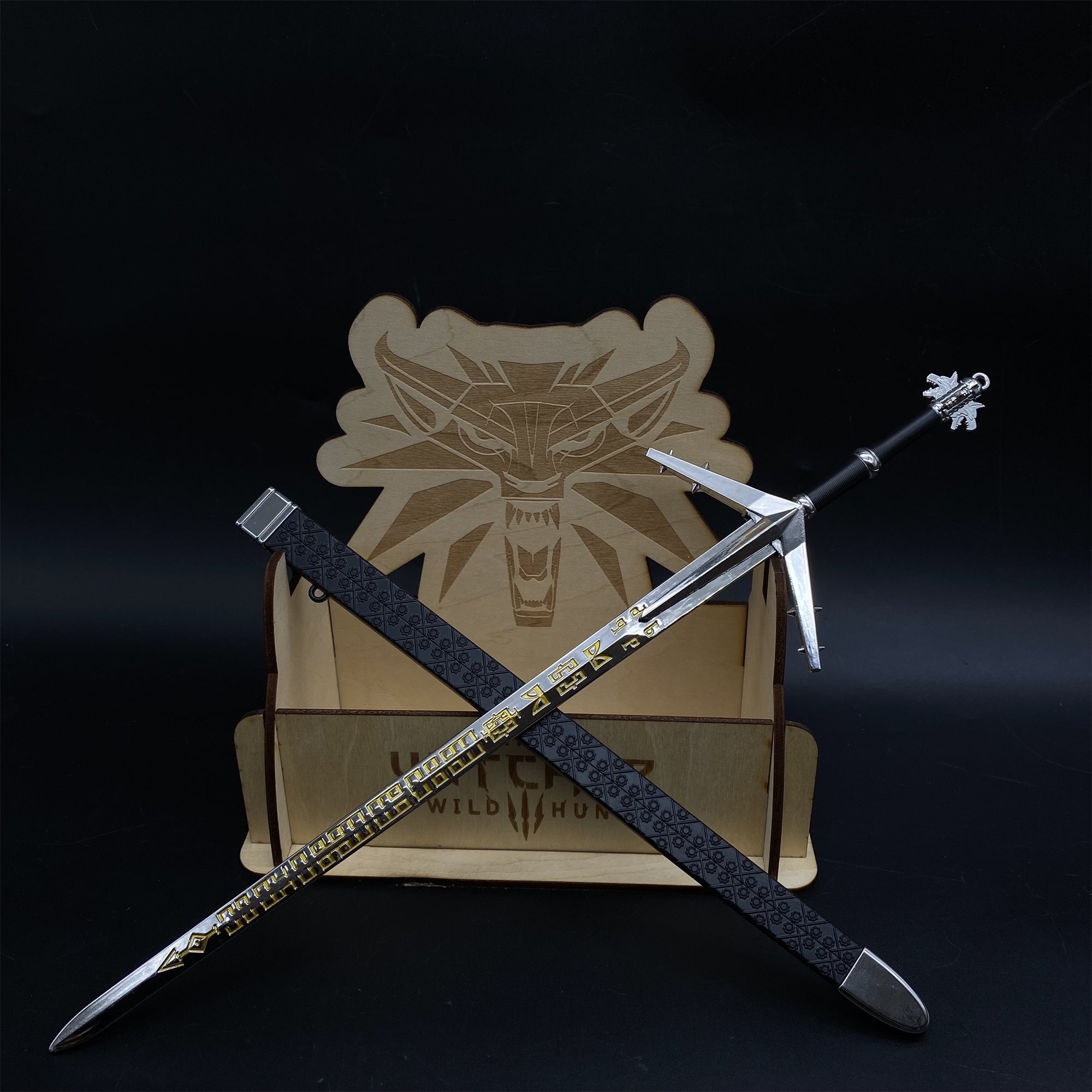 30CM Aerondight Sword Game Metal Weapon Replica - Tophatter Daily Deals