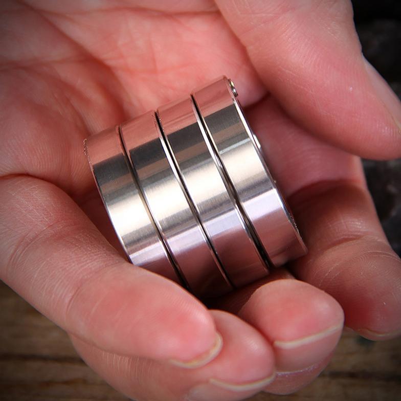 Folding Brass Knuckles 440C Stainless Steel Brass Knuckles - Tophatter Daily Deals