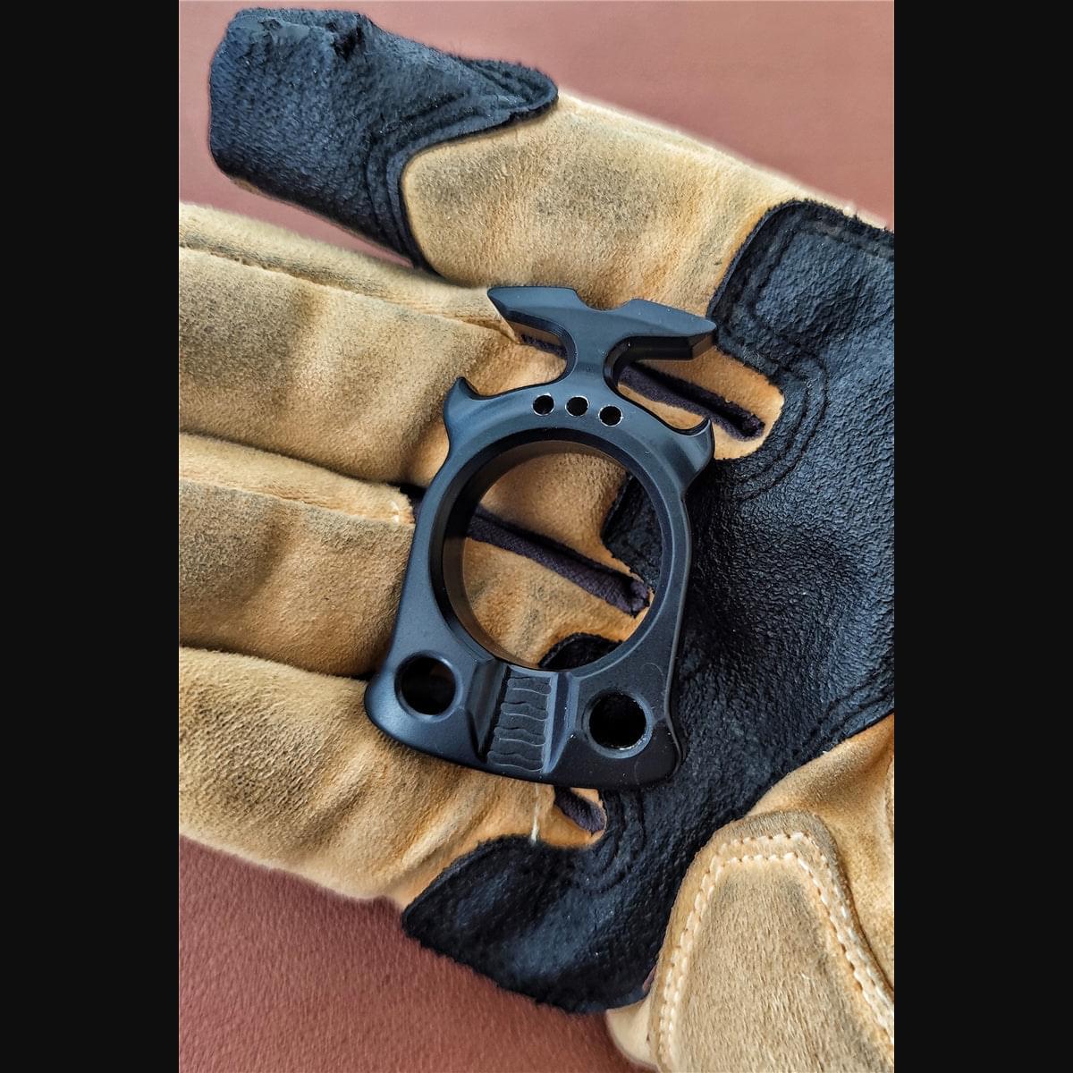 2022 Scarab Tactical Single Finger Knuckles Brass Knuckles - Tophatter Daily Deals