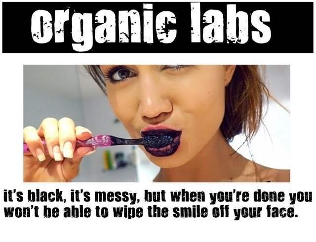 Organic Labs™ Activated Charcoal Teeth Whitening Powder Teeth Whiteners - Tophatter Daily Deals