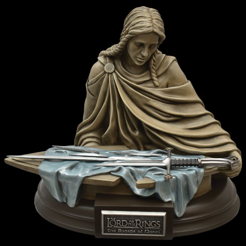 Lord Of The Rings - Officially Licensed United Cutlery Shards Of Narsil Statue
