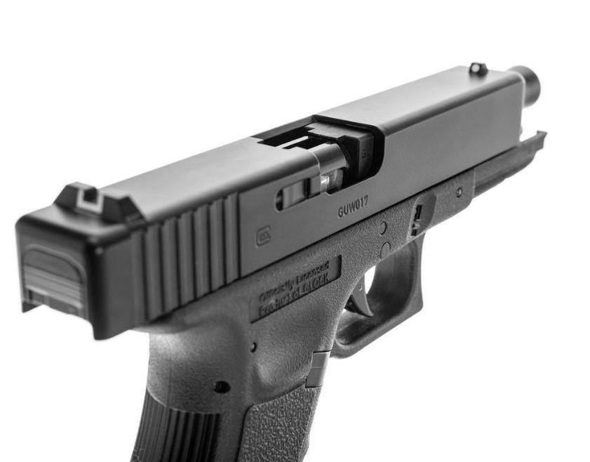 UMAREX GLOCK 17 BLOWBACK COMBO+1500 BB'S+5 GAS - Tophatter's Army Deals COMBOS - Tophatter Daily Deals