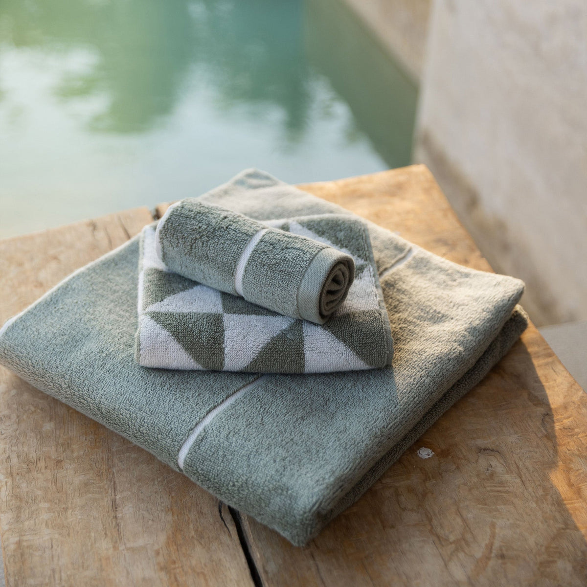 Umbra Australian Cotton Towels Bath - Tophatter Daily Deals