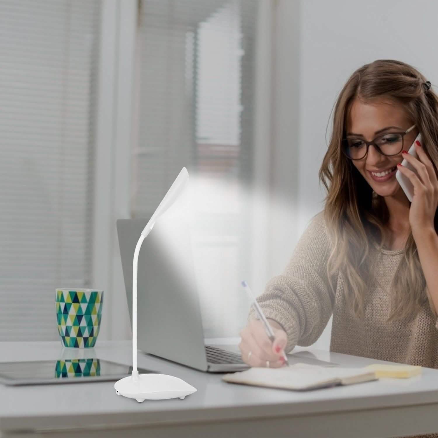 USB Rechargeable Table Lamp Dimmable LED Flexible Gooseneck Desk Light Indoor Lighting - Tophatter Daily Deals