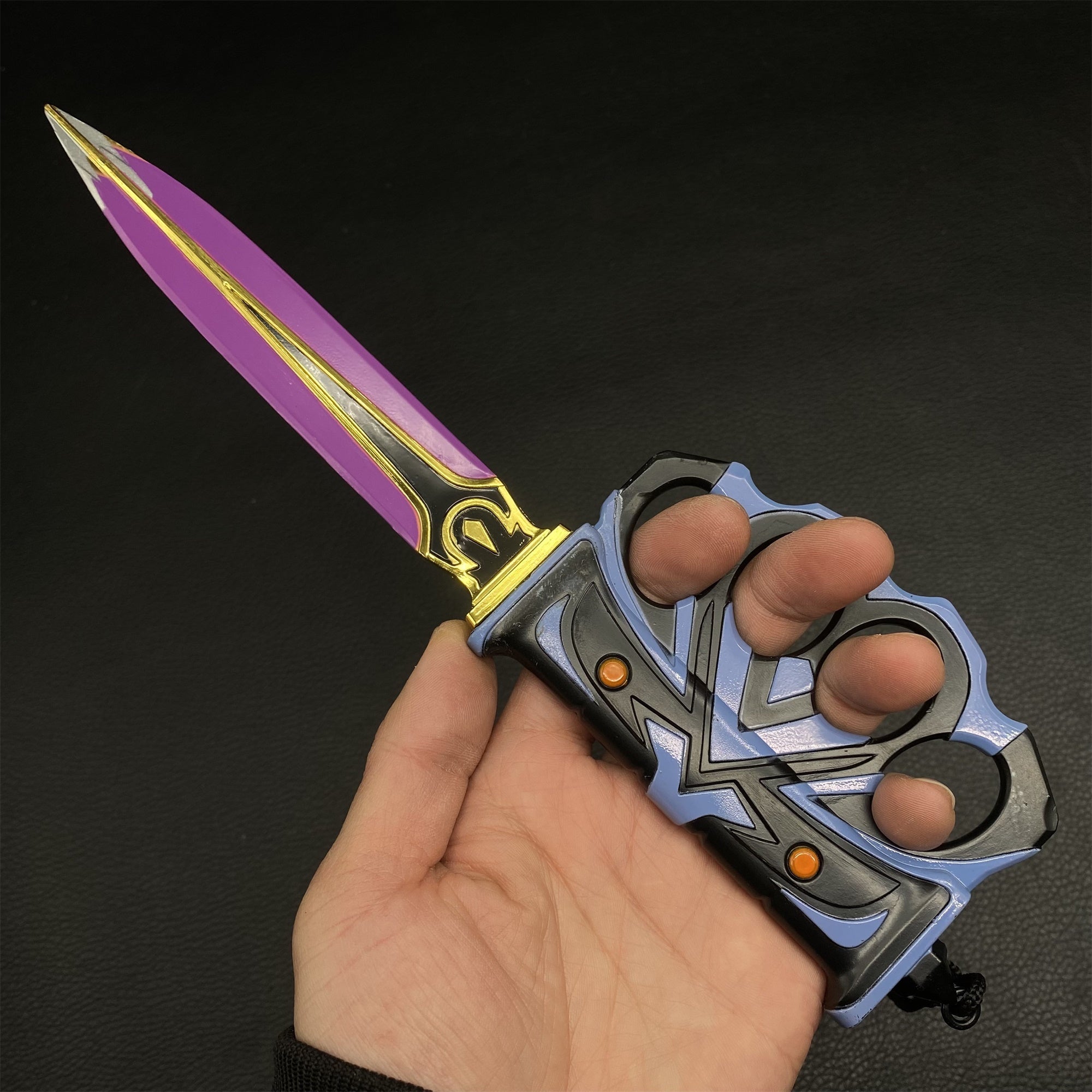 Mini-Scale Val Props Collective Metal Knife Fan Art Altitude Knuckle Knife - Tophatter Daily Deals