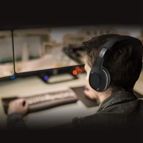 Wireless Over-Ear Foldable Headphones Headphones - Tophatter Daily Deals