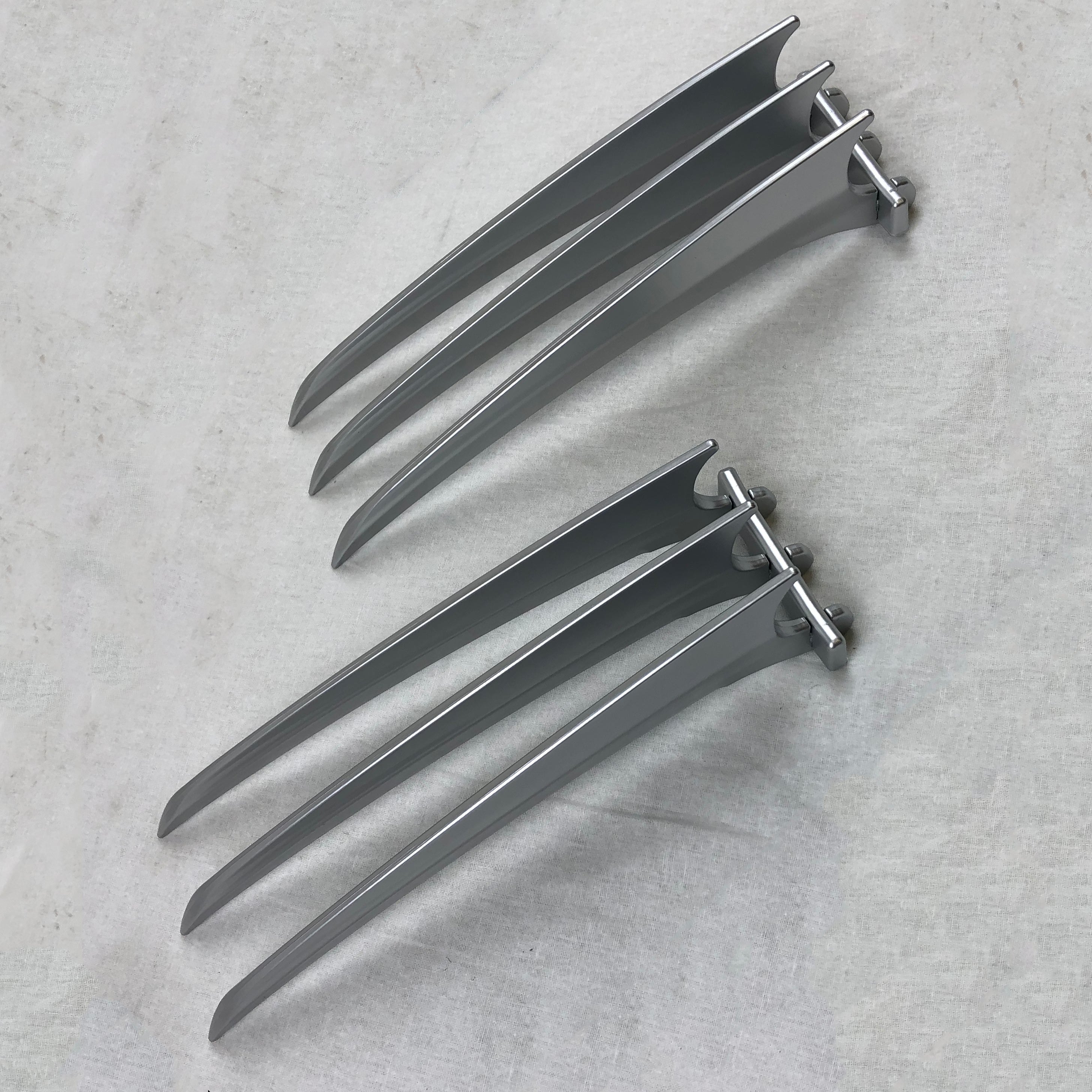 Wolverine's Claws (ABS Plastic) Movie Sword - Tophatter Daily Deals