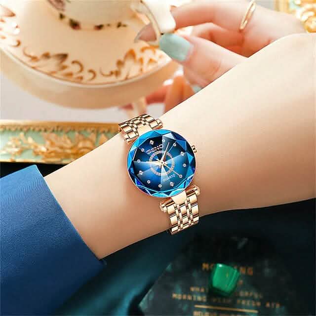 Women Golden and Silver Classic Quartz Watch Watches - Tophatter Daily Deals