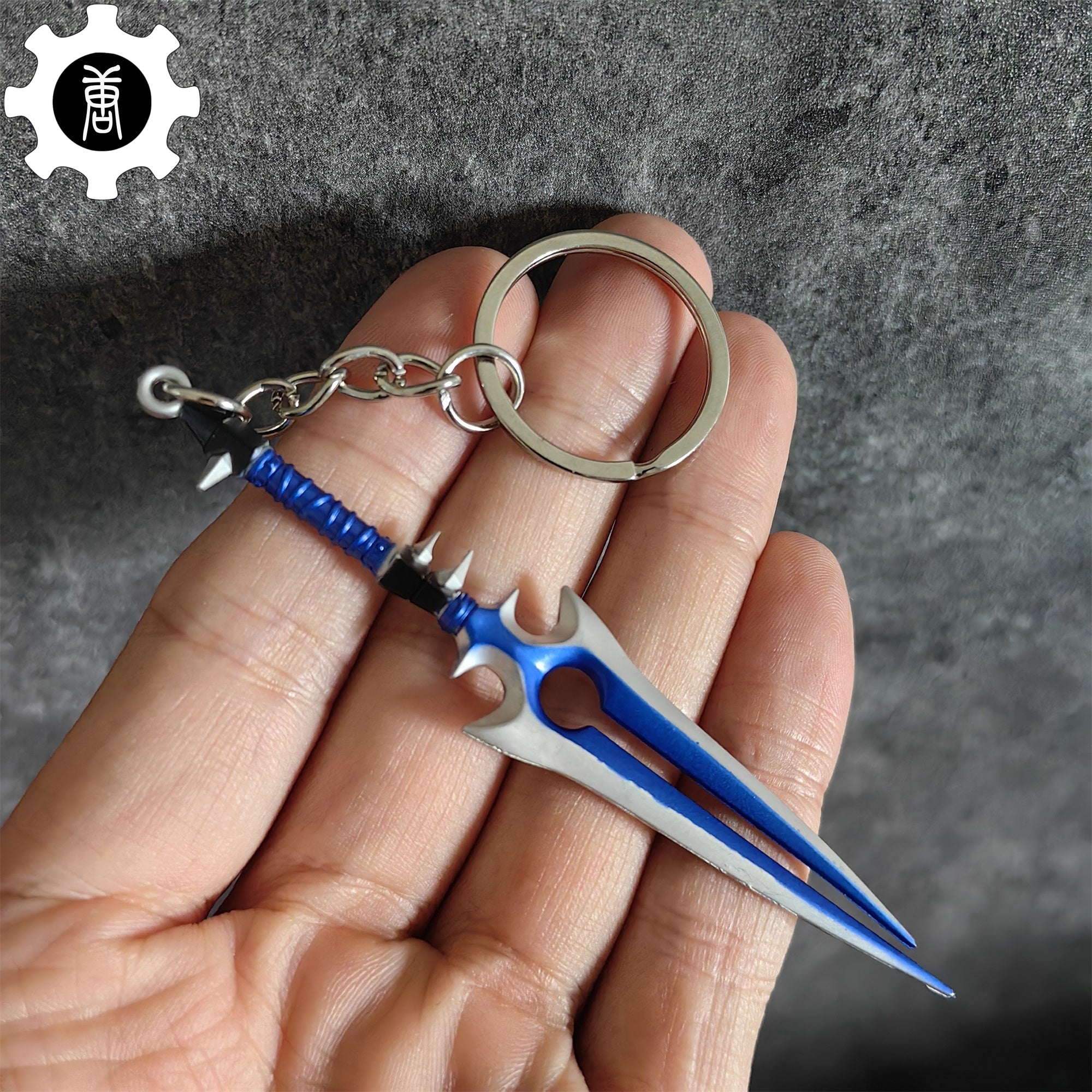 WOW Metal Mini Weapons Keychain Pendant 6 In 1 Pack Mini Blessed Blade of the Windseeker - Tophatter Daily Deals