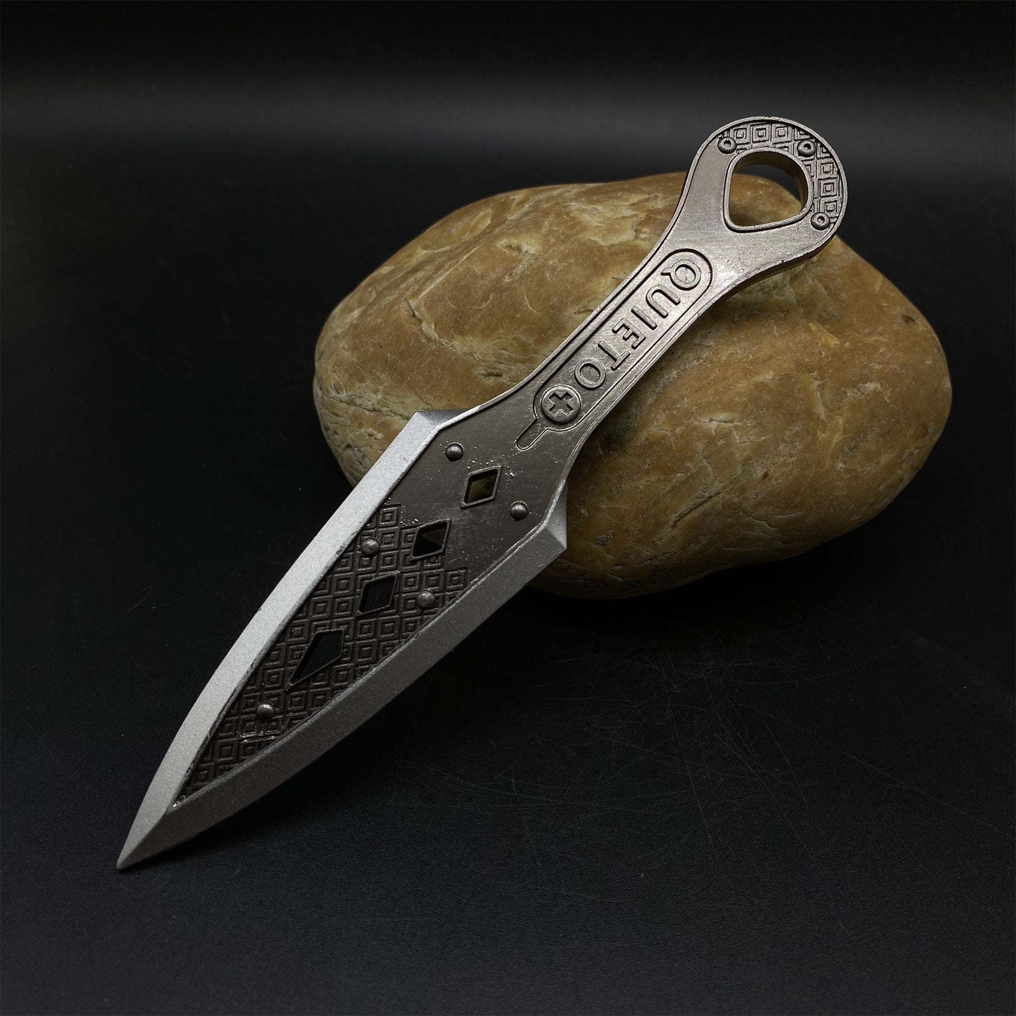 Mini Scale Bloodhound Wraith Gibraltar Mirage Wattson Crypto Valkyrie Heirloom Metal Crafts - Tophatter Daily Deals