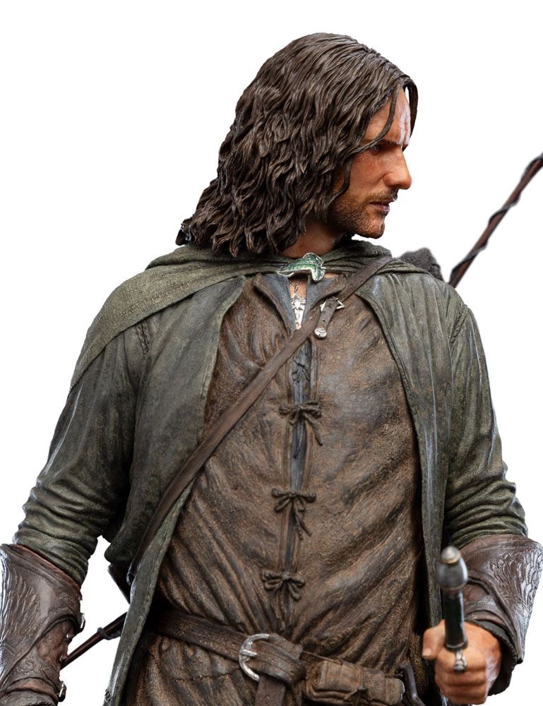 The Lord of the Rings - Aragorn, Hunter of the Plains (Classic Series) Statue | Weta Workshop Statue - Tophatter Daily Deals