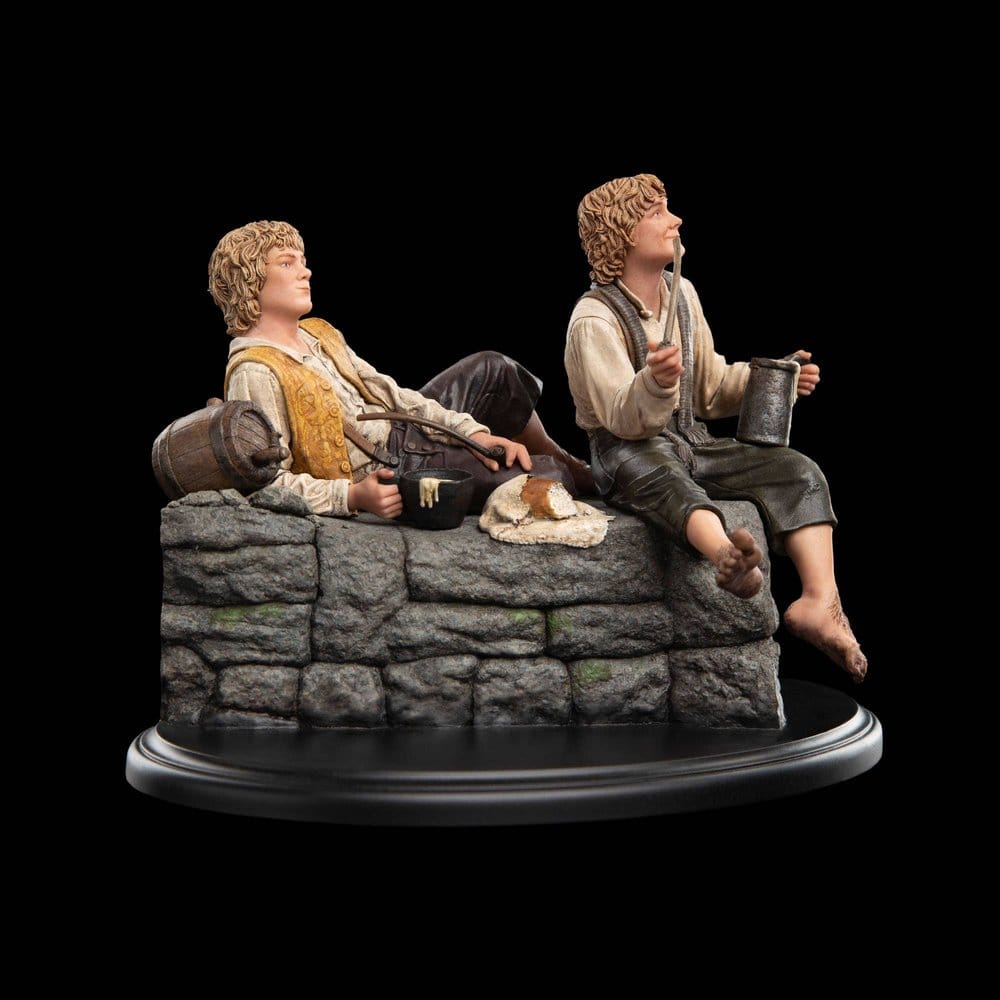 The Lord of the Rings - Official Weta Workshop Merry and Pippin Collectible - Tophatter Daily Deals