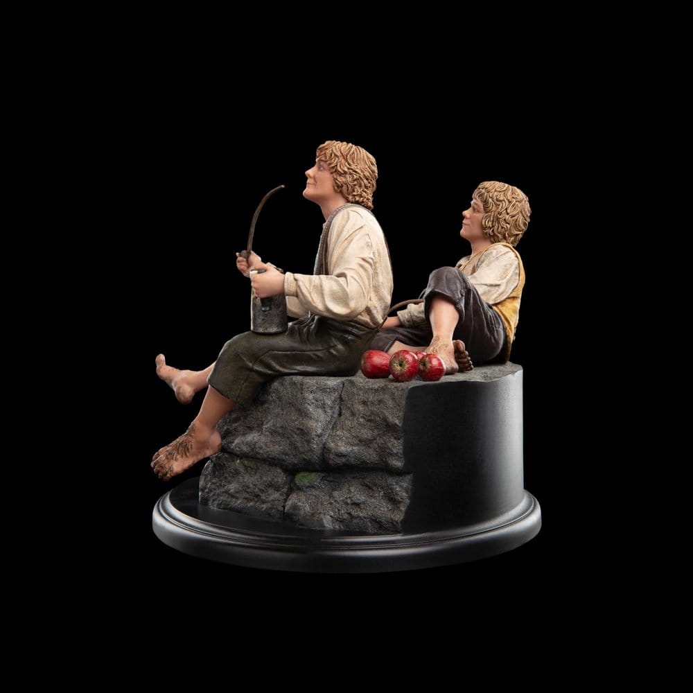 The Lord of the Rings - Official Weta Workshop Merry and Pippin Collectible - Tophatter Daily Deals