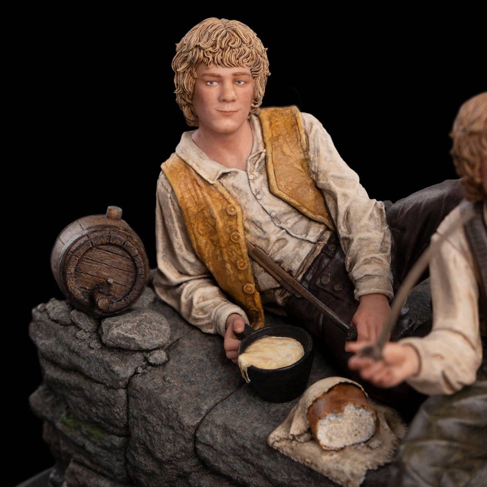 The Lord of the Rings - Official Weta Workshop Merry and Pippin Collectible - Tophatter Daily Deals