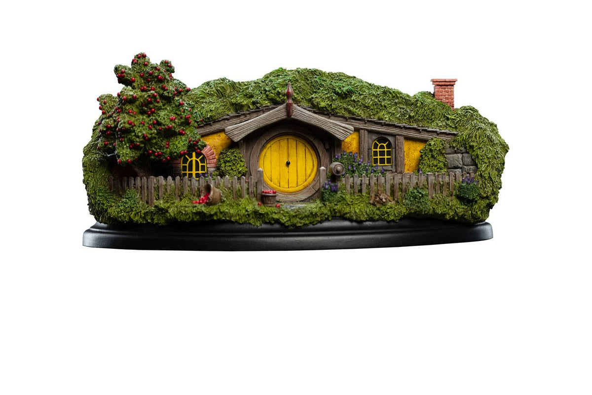 The Hobbit - #13 Apple Orchard Statue | Weta Workshop Statue - Tophatter Daily Deals