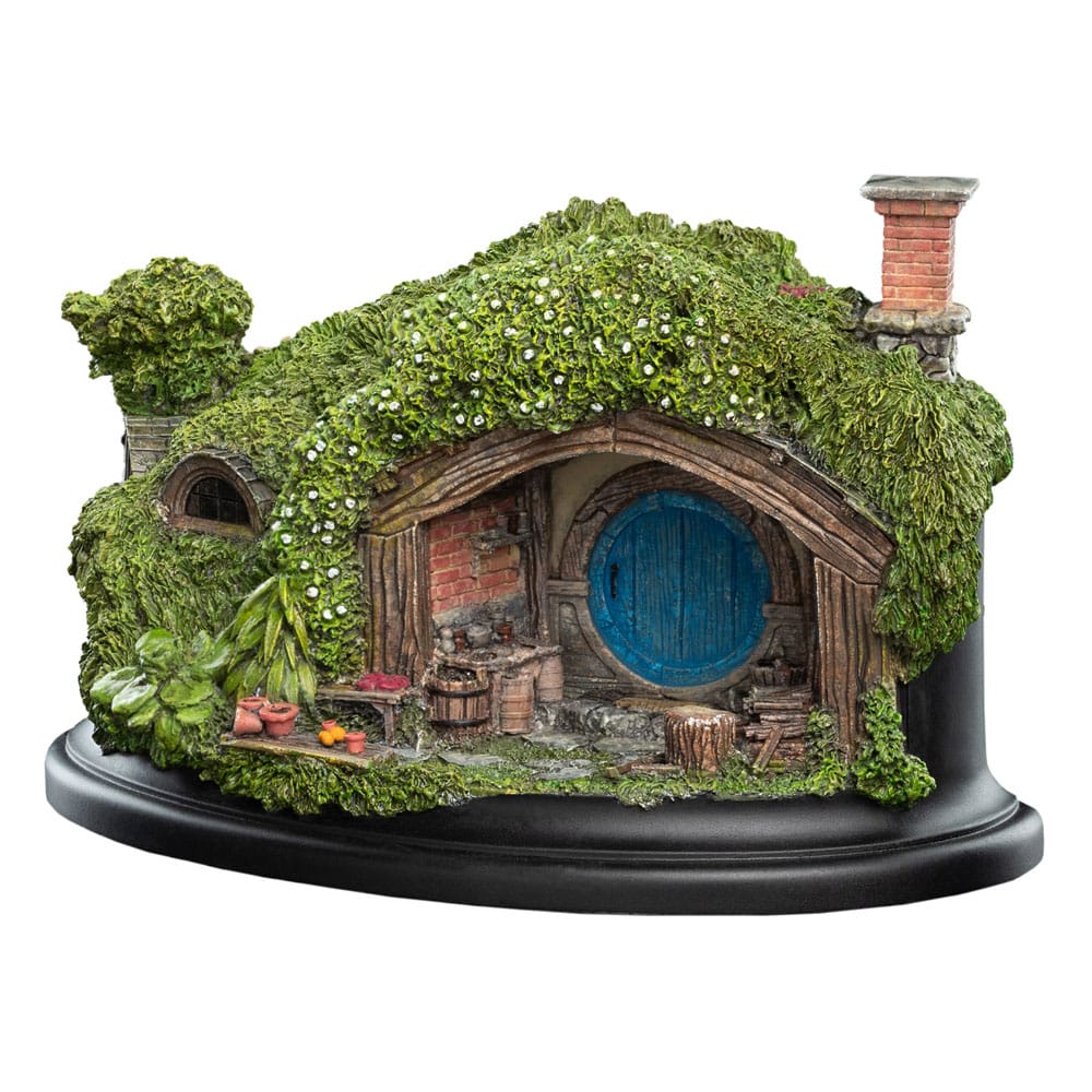 The Hobbit - Hobbit Hole: 1 Hill Lane Statue | Weta Workshop Statue - Tophatter Daily Deals