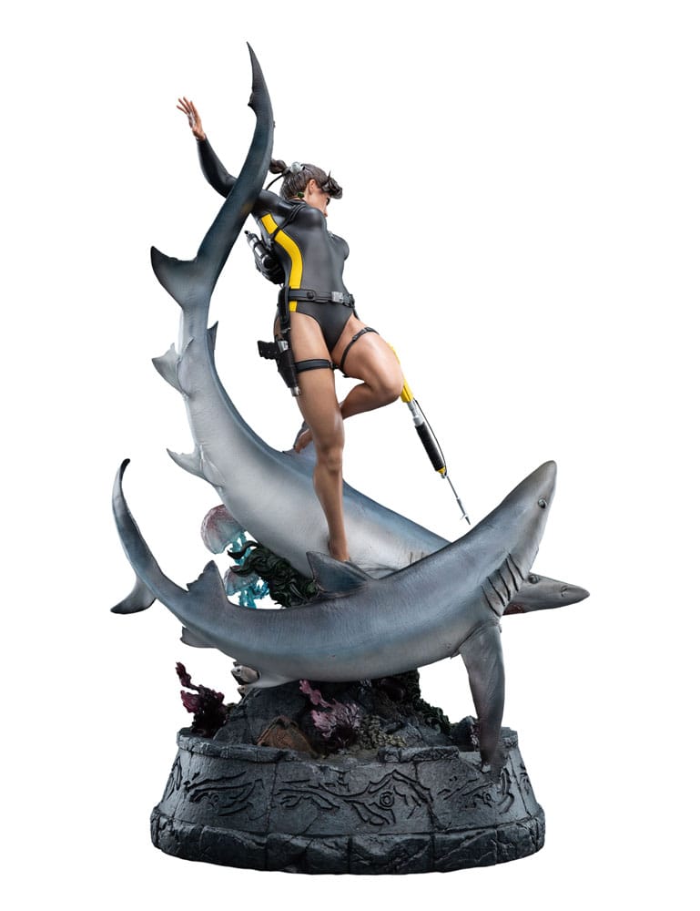Tomb Raider - Lara Croft-Quest for Avalon Statue | Weta Workshop Statue - Tophatter Daily Deals
