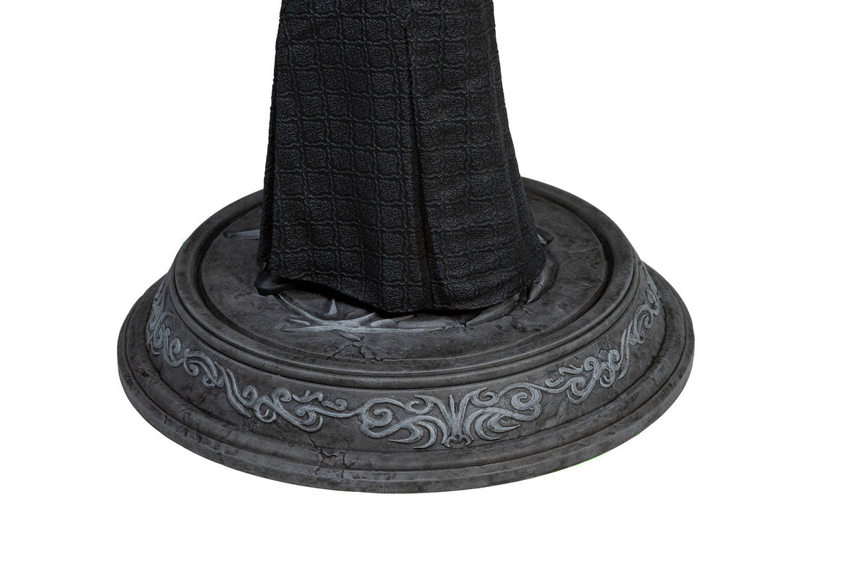 The Witcher – Yennefer PVC Statue | Dark Horse Statue - Tophatter Daily Deals