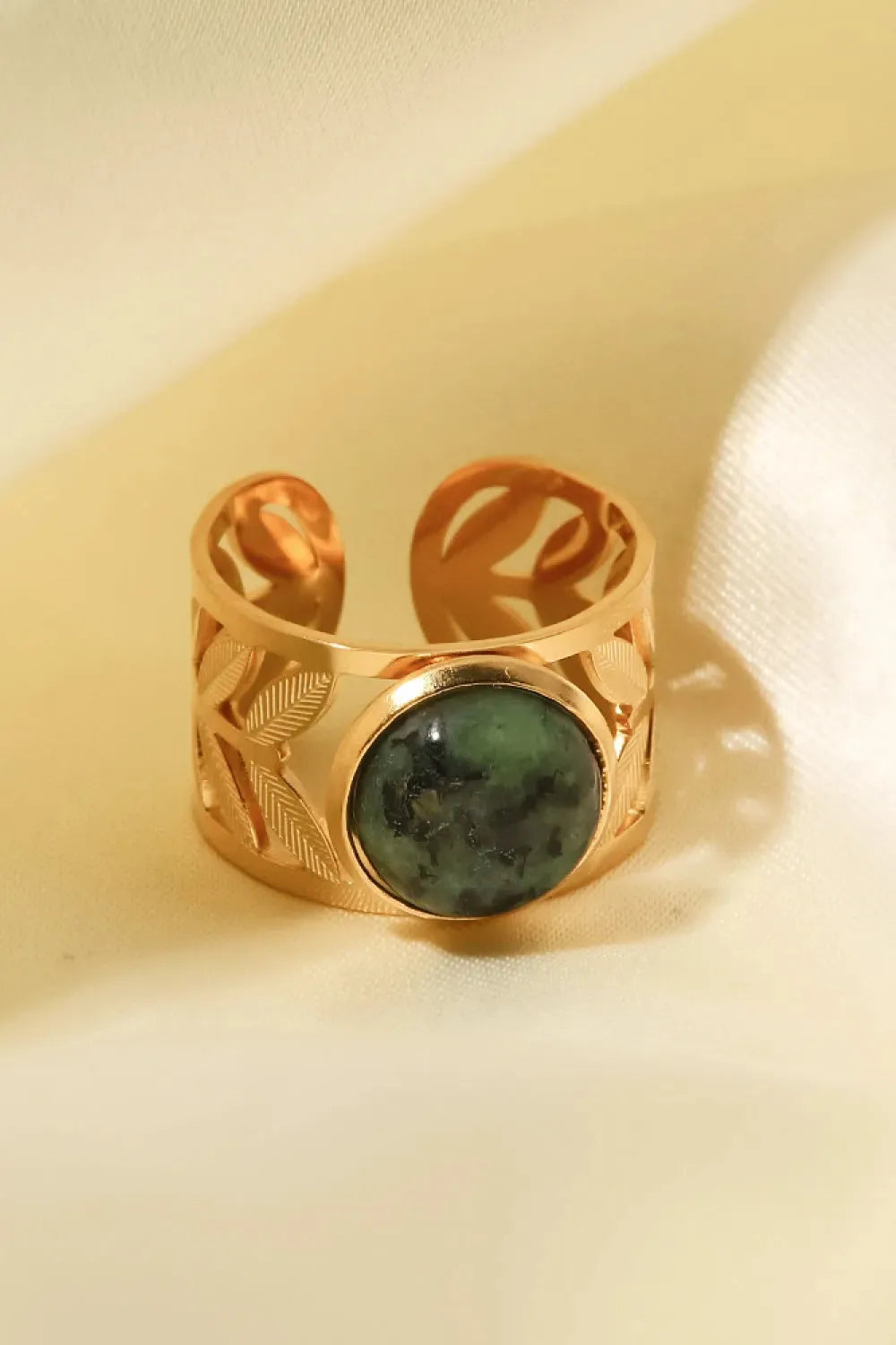 18k Gold Plated Malachite Leaf Ring Rings - Tophatter Daily Deals