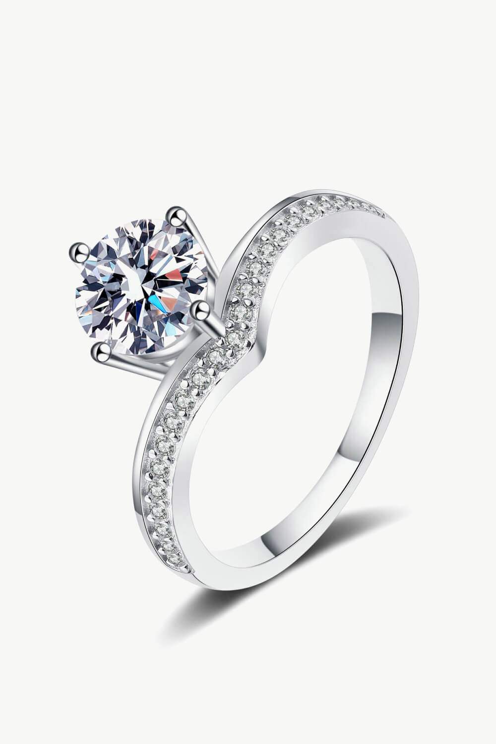 925 Sterling Silver Ring with 1 Carat Moissanite Moissanite - Tophatter Daily Deals