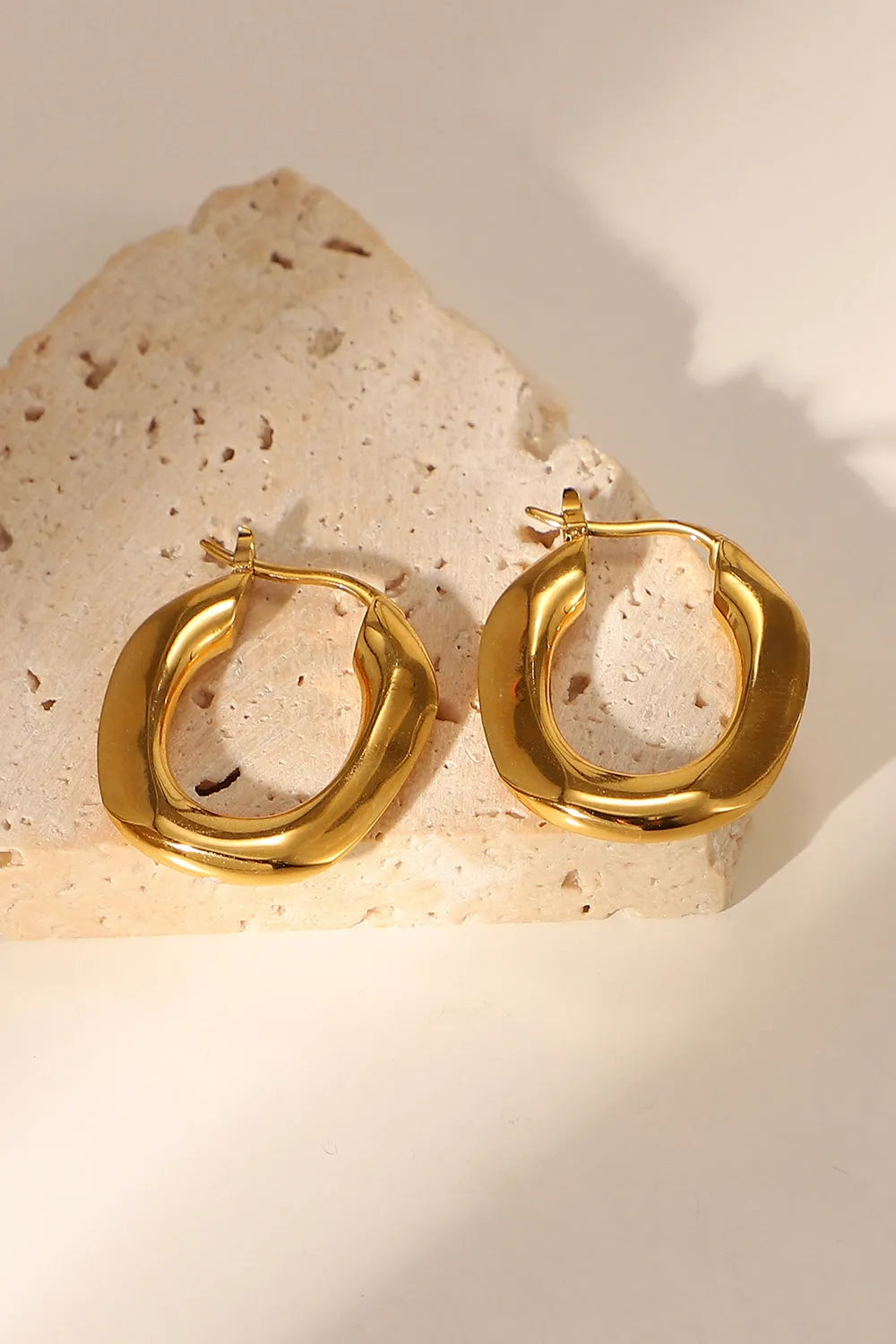 Oval Hoop Earrings Gold One Size Earrings - Tophatter Daily Deals