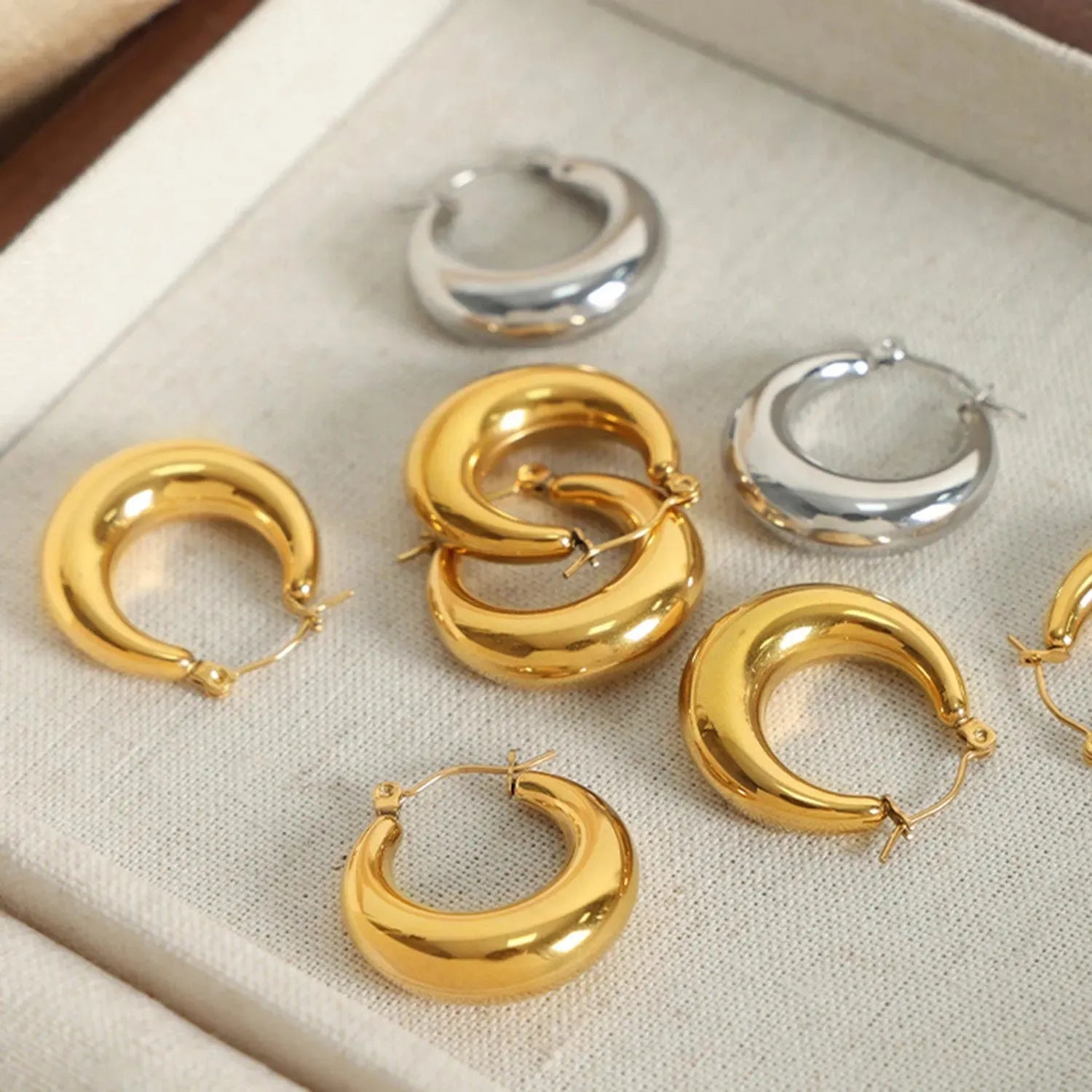 18K Gold-Plated Huggie Earrings Earrings - Tophatter Daily Deals