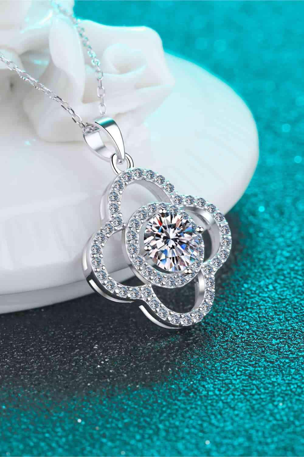 1 Carat Moissanite 925 Sterling Silver Necklace Moissanite - Tophatter Daily Deals