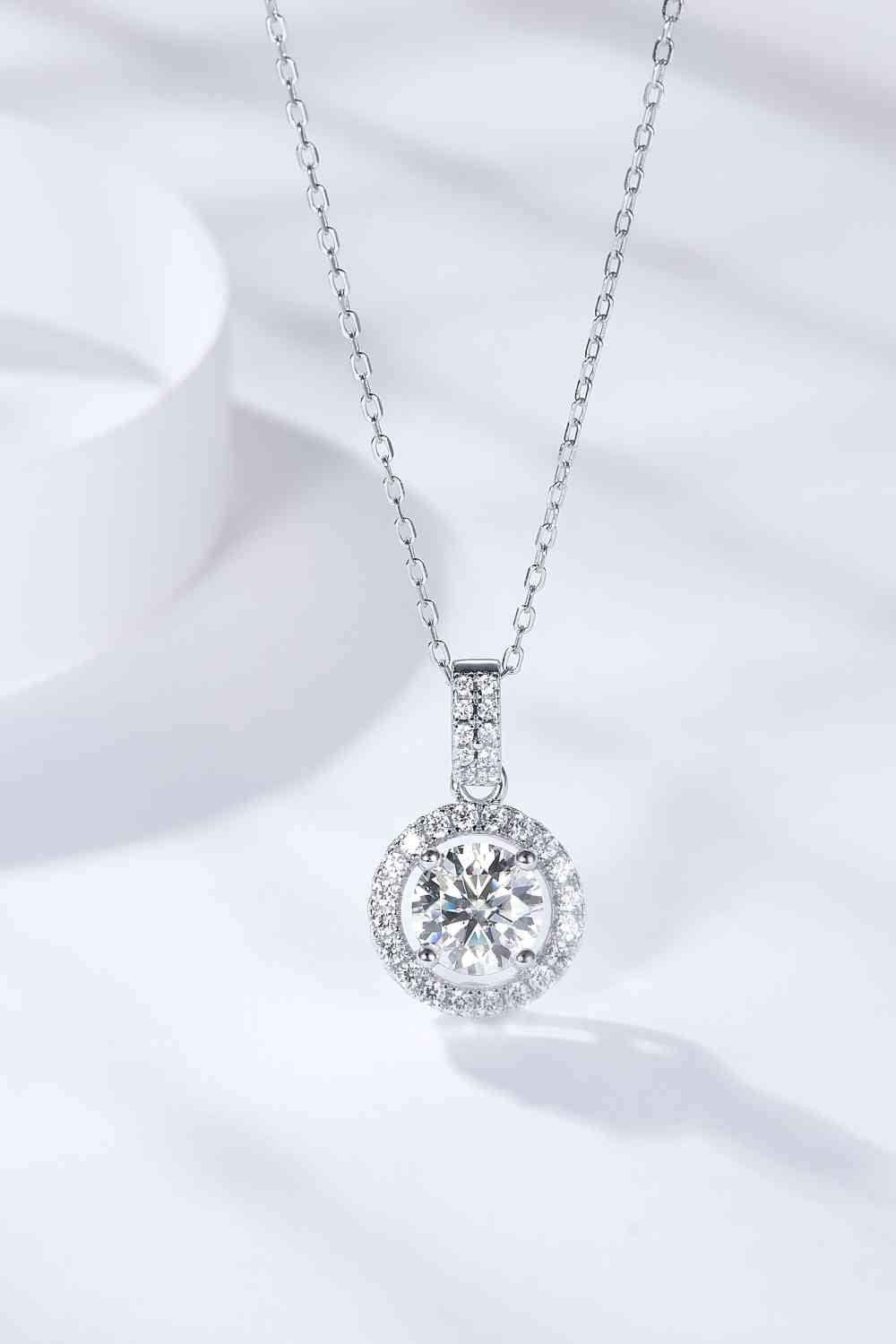 2 Carat Moissanite Round Pendant Necklace Silver One Size Moissanite - Tophatter Daily Deals