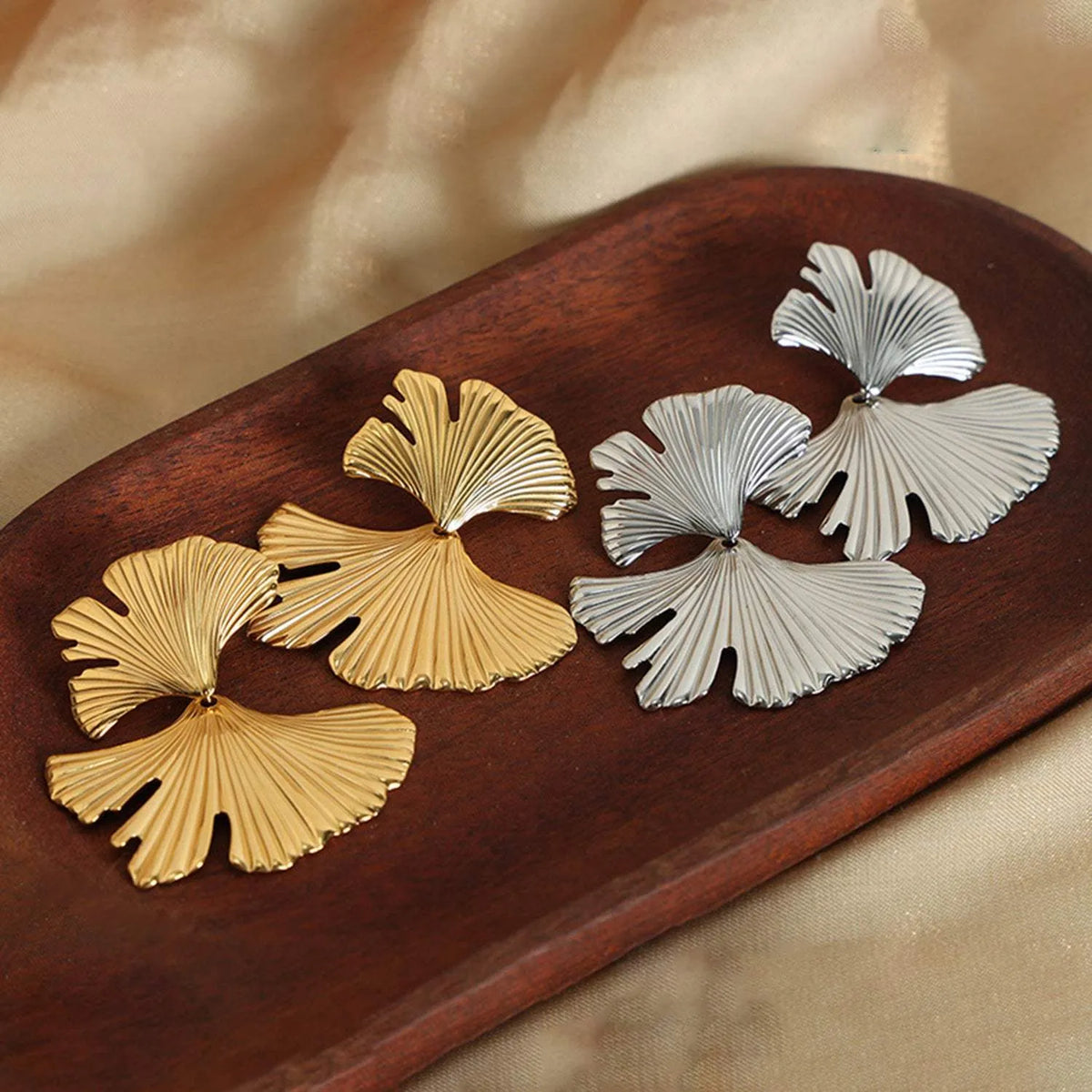 Ginkgo Biloba Design Stud Earrings Earrings - Tophatter Daily Deals