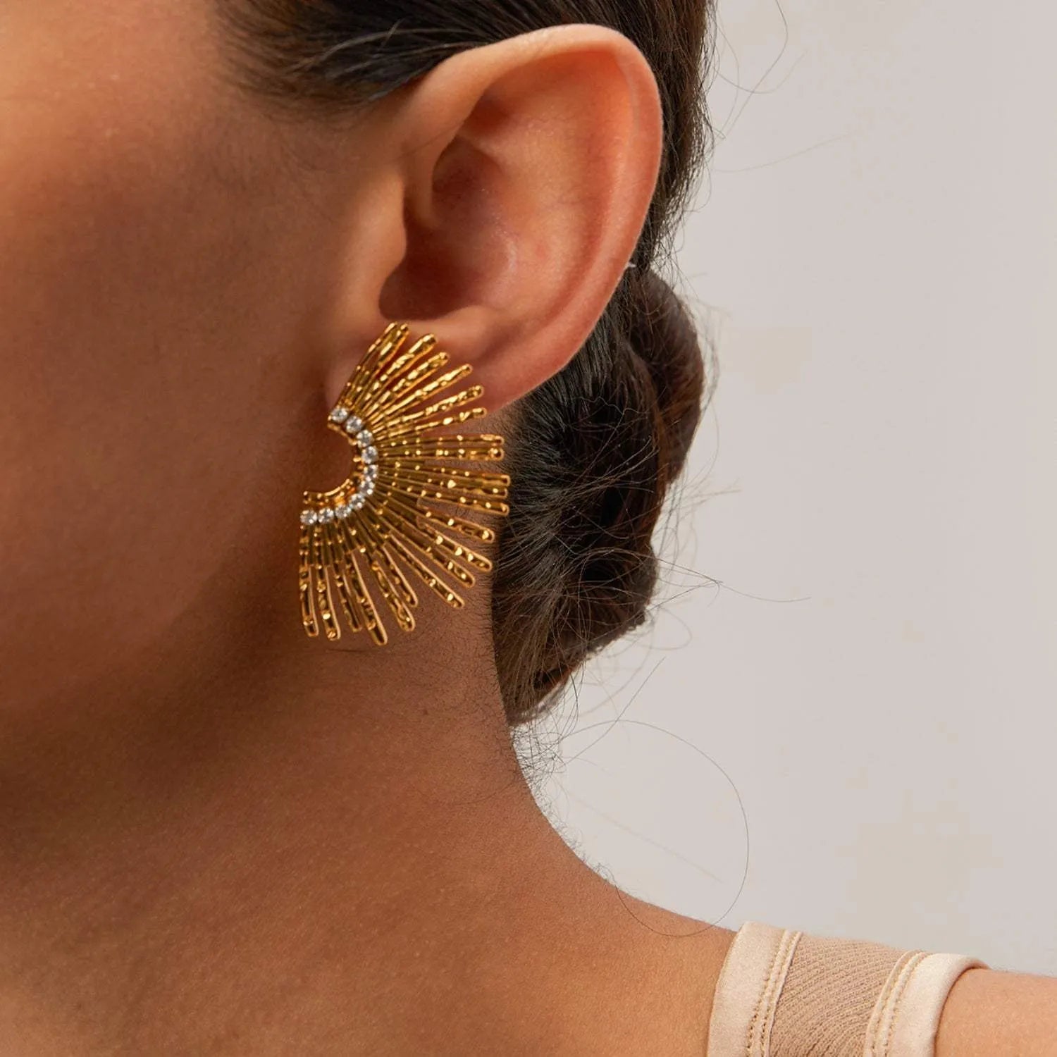 Stainless Steel Inlaid Zircon Stud Earrings Earrings - Tophatter Daily Deals