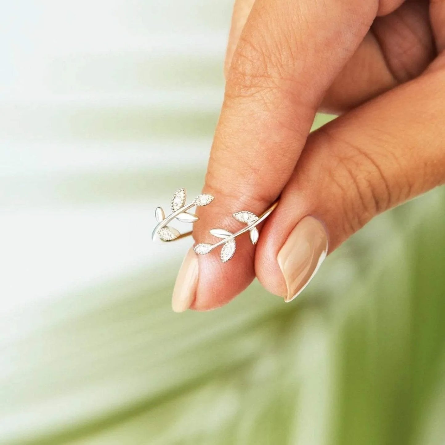 925 Sterling Silver Zircon Leaf Shape Ring Rings - Tophatter Daily Deals