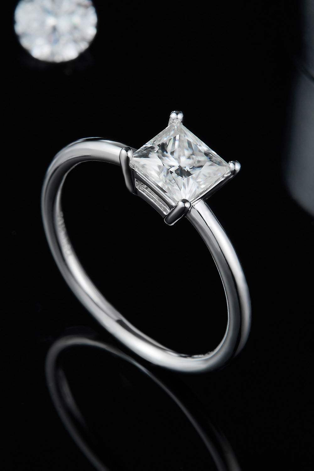 1 Carat Moissanite 925 Sterling Silver Solitaire Ring Rings - Tophatter Daily Deals