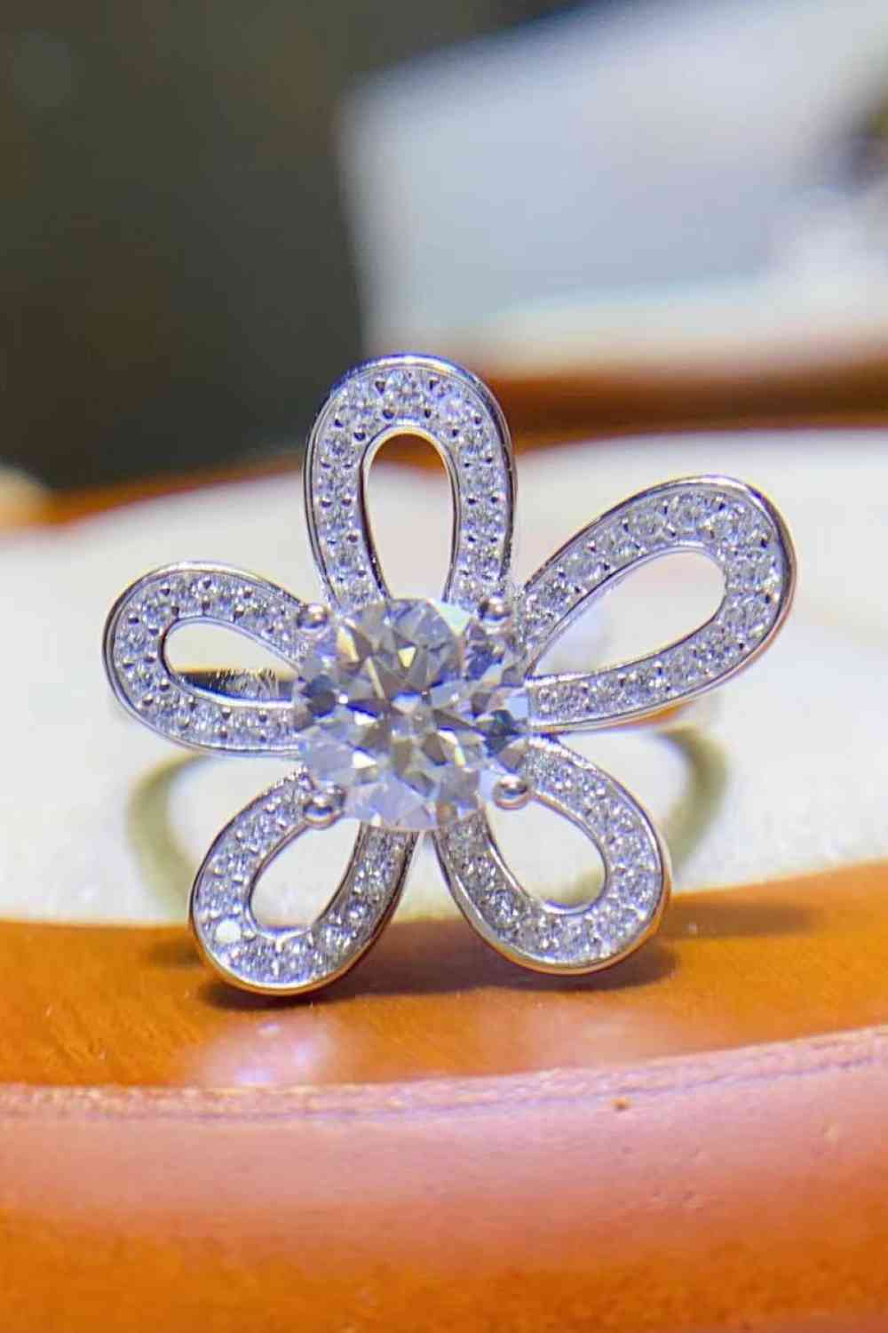 1 Carat Moissanite Flower-Shape Open Ring Moissanite - Tophatter Daily Deals